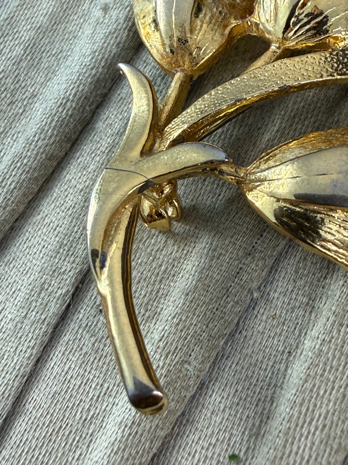 Vintage Flower Brooch Gold Tone Pin Floral Tulip Pin Bouquet 1960s 1970s