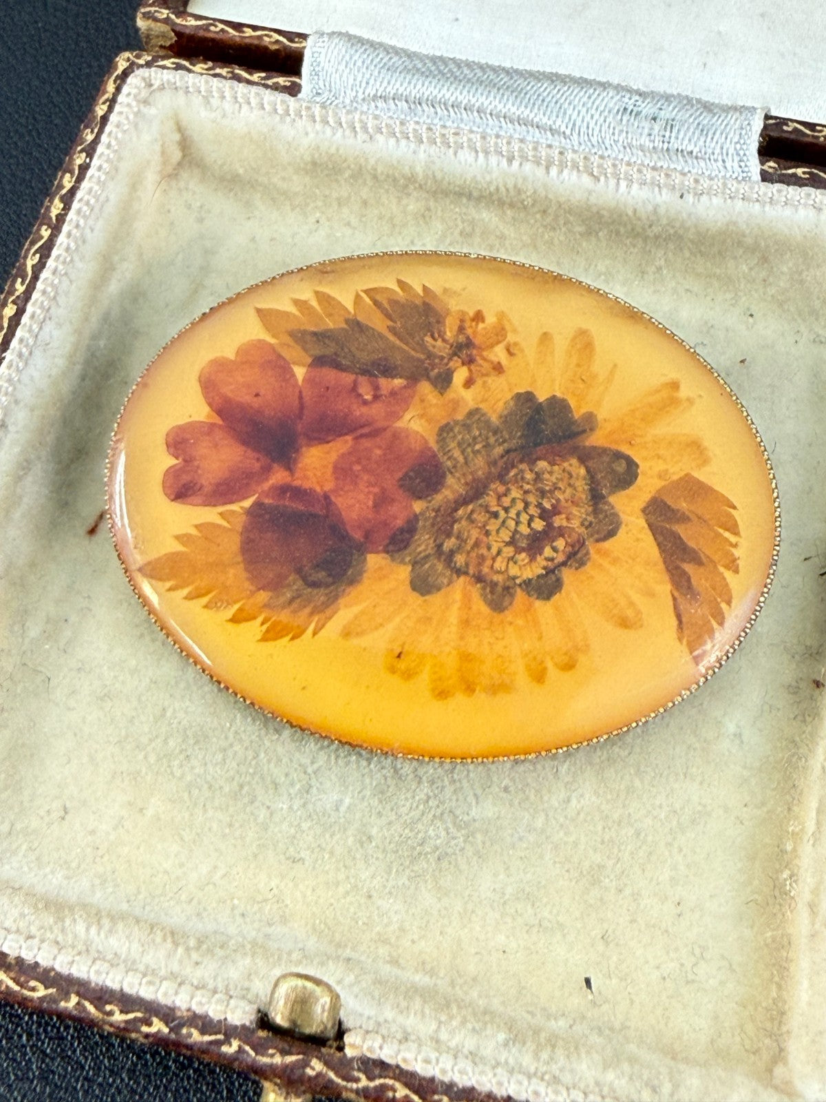 Vintage Pressed Flower Brooch Resin Oval Dried Floral Bouquet Silver Tone Pin