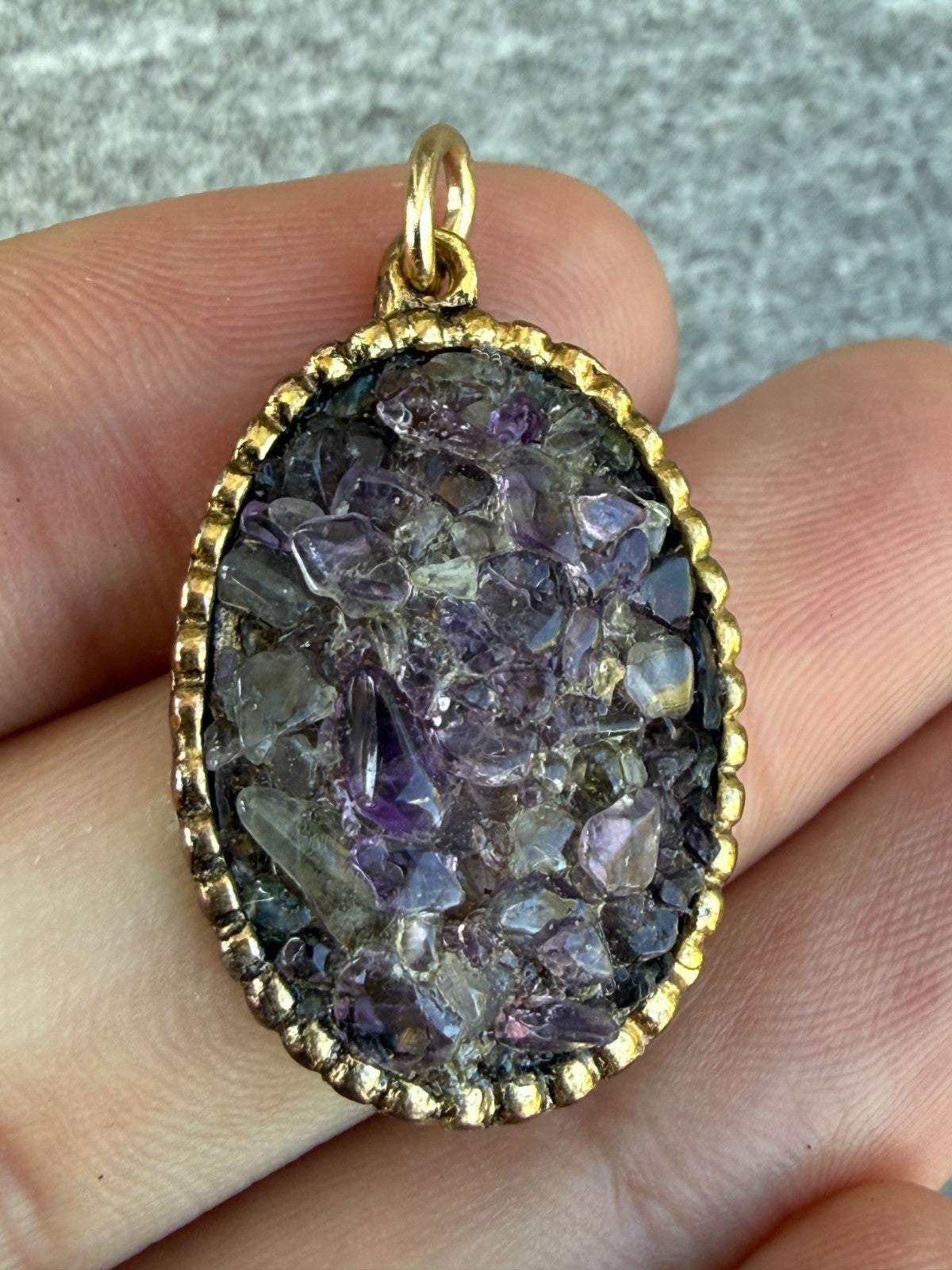 Vintage Amethyst Pendant Gold Tone Ornate Oval Purple Chip Shard