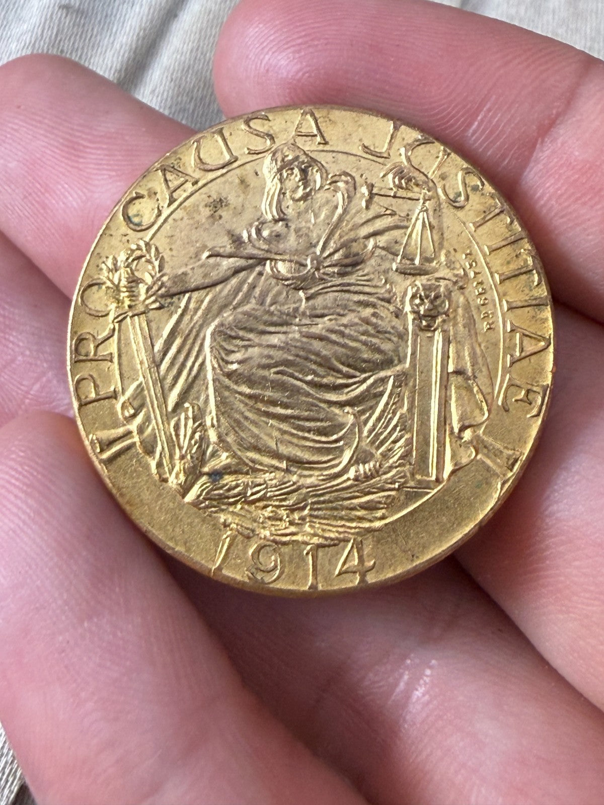 Antique WWI 1914 Pro Causa Justitiae Medal Allied Leaders Commemorative Gilt