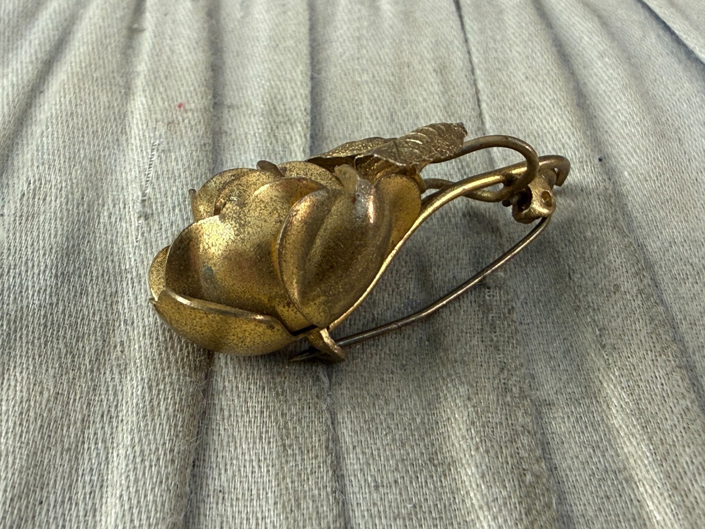 Vintage Rose Brooch Gold Tone Pin Flower Floral Sculptural 1940s Brass Natural
