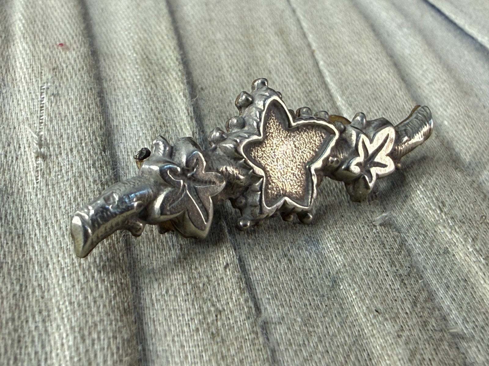 Antique Ivy Leaf Bar Brooch Silver Tone Pin Floral Natural Victorian C Clasp