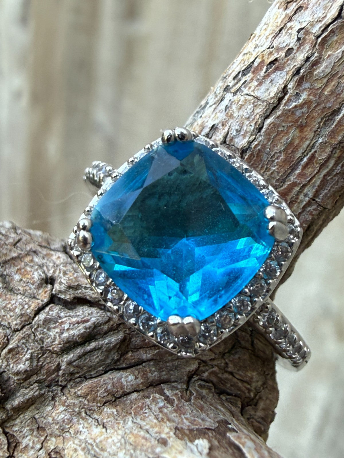 Sparkly Blue Ring Silver Tone Square Blue Glass Cocktail Statement Size R