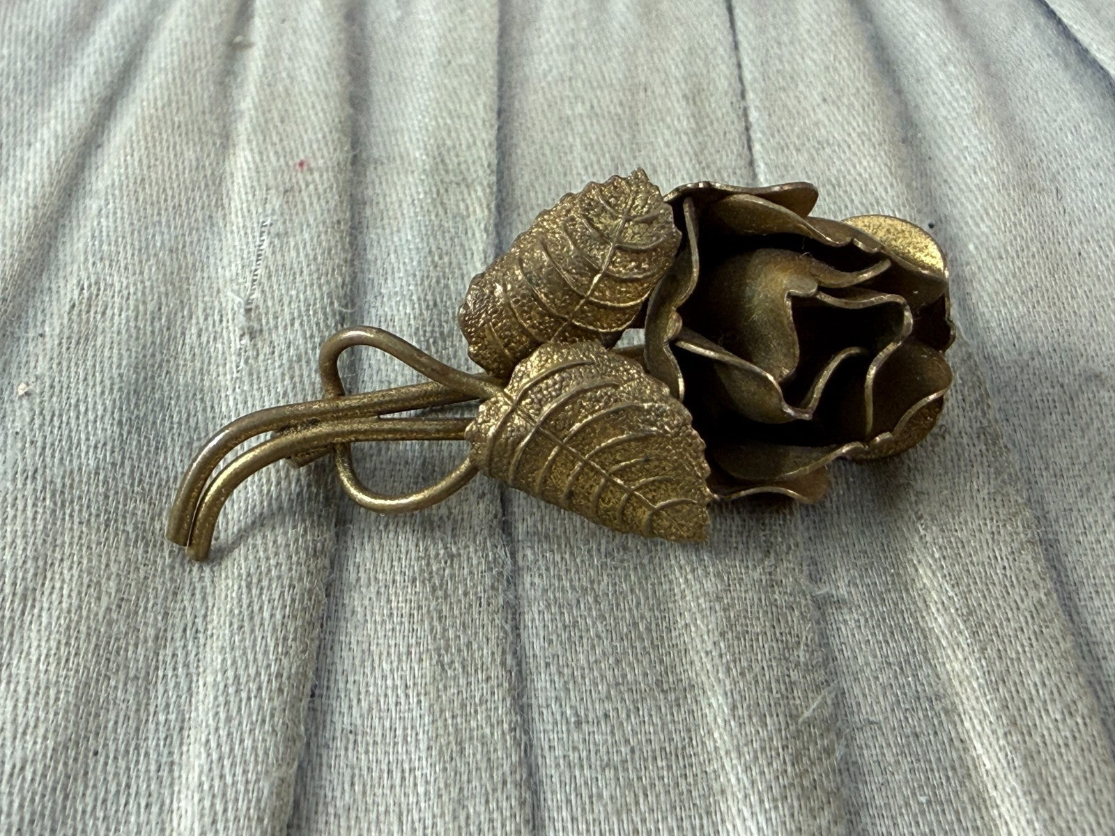 Vintage Rose Brooch Gold Tone Pin Flower Floral Sculptural 1940s Brass Natural