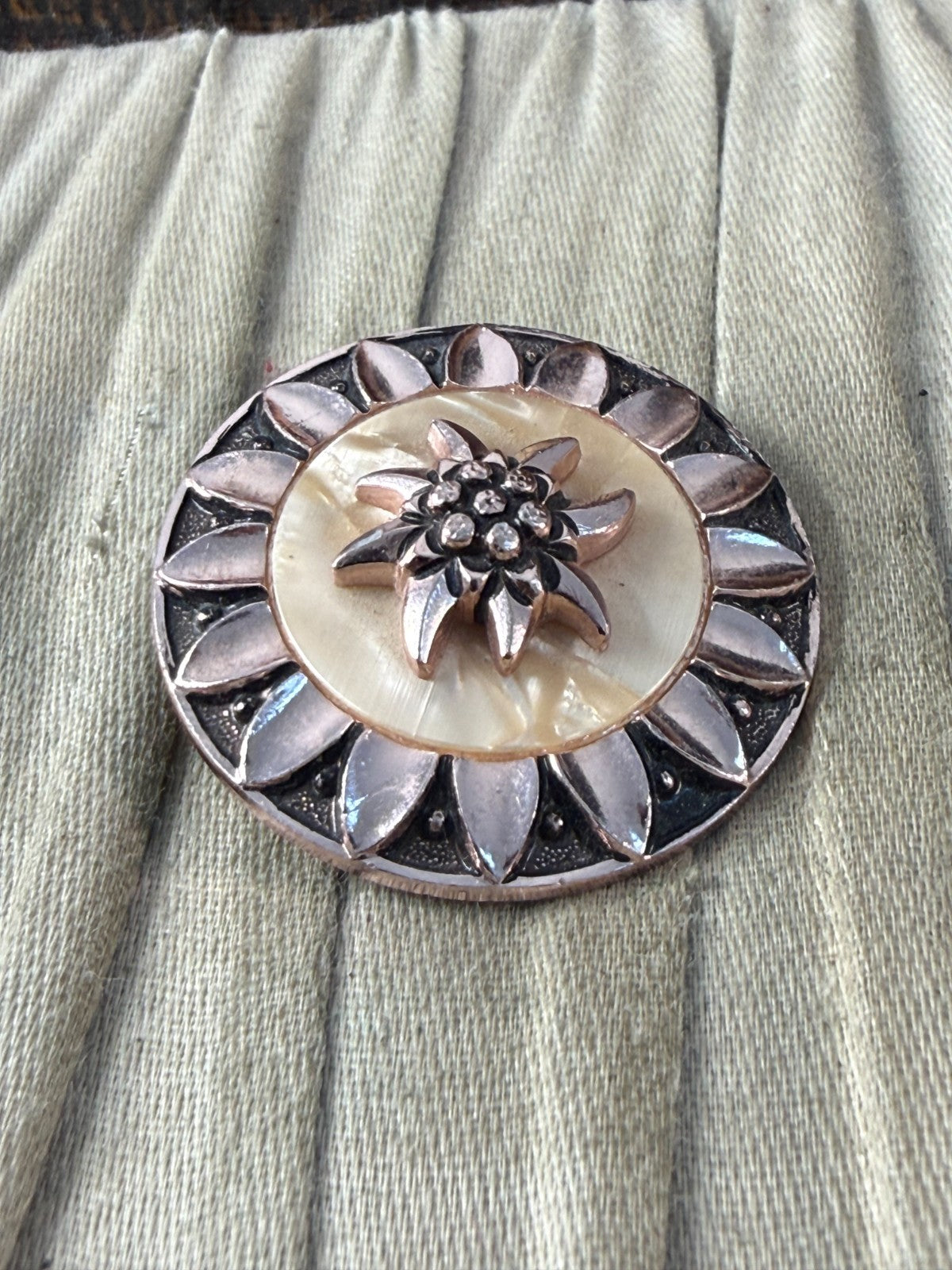 Vintage Edelweiss Scarf Clip Mother of Pearl Rose Gold Tone Alpine Flower Pin