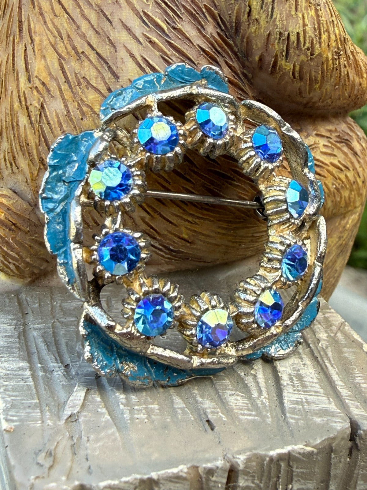 Vintage Wreath Brooch Silver Tone Blue Aurora Borealis Rhinestone Sparkly Pin