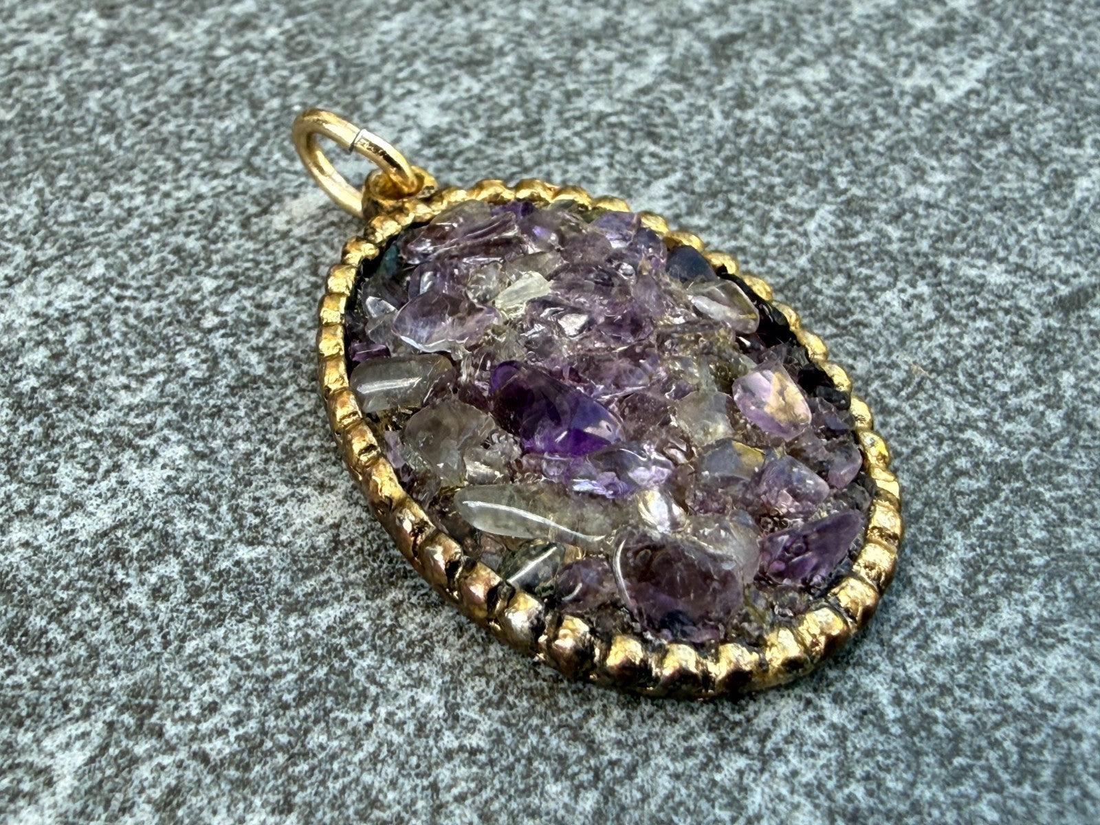 Vintage Amethyst Pendant Gold Tone Ornate Oval Purple Chip Shard