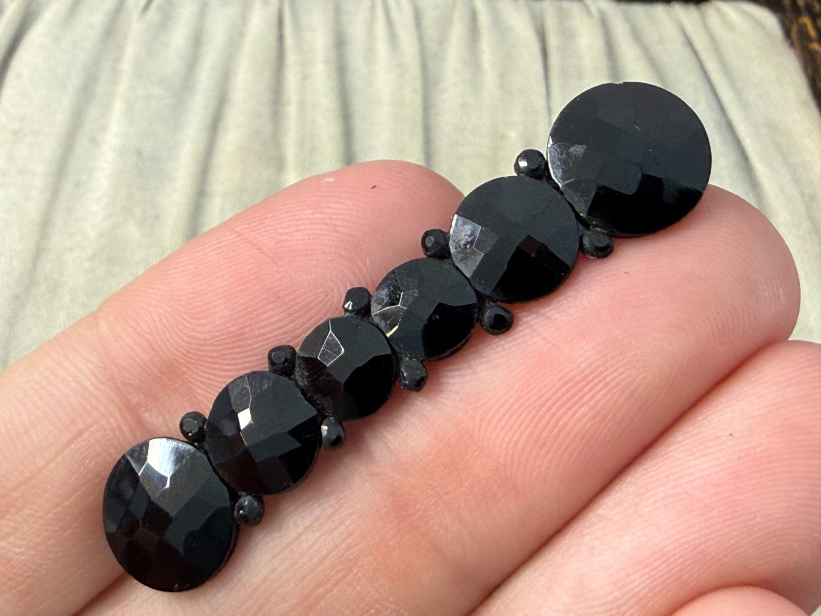 Antique Victorian French Jet Bar Brooch Black Glass Graduated Six Stone Mourning