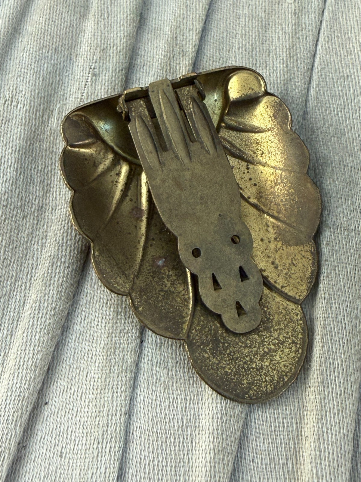 Vintage Art Deco Gold Tone Fan Dress Clip 1930s Radiating Scallop Petal