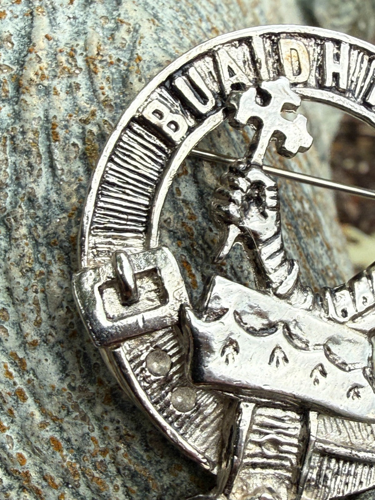 Vintage Clan MacDougall Brooch Silver Tone Scottish Buaich No Bas Motto Badge