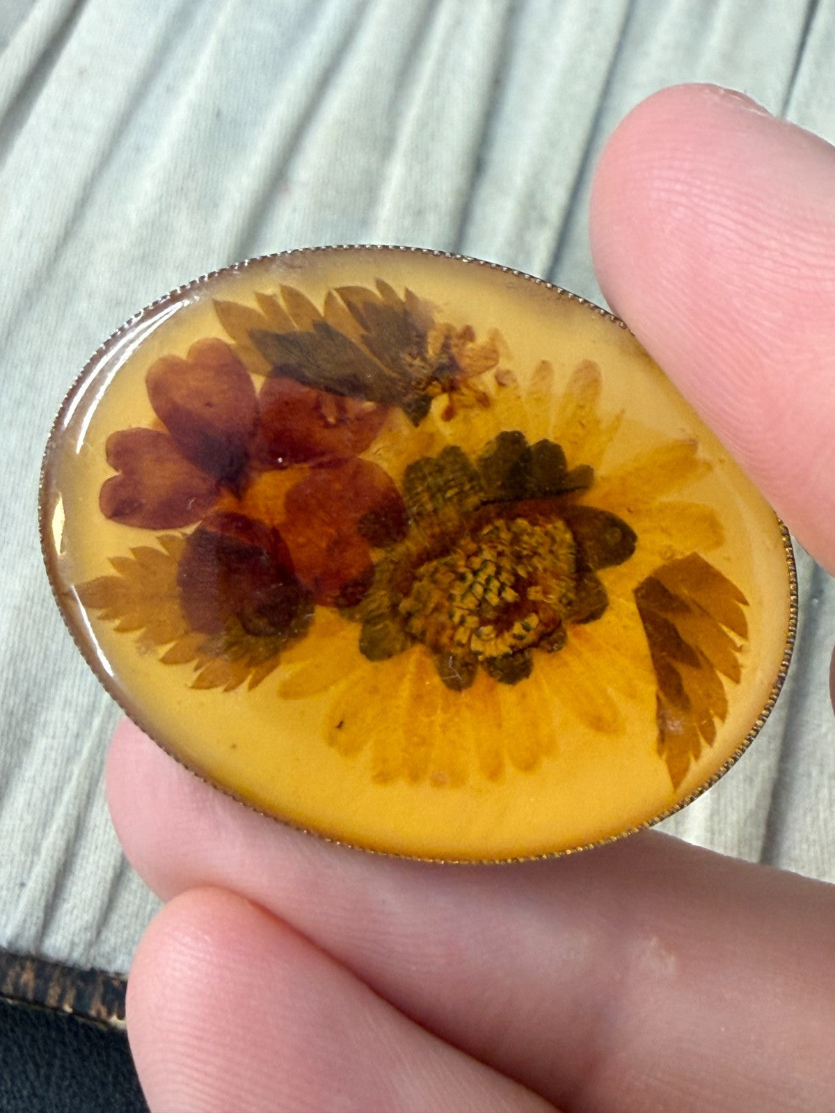 Vintage Pressed Flower Brooch Resin Oval Dried Floral Bouquet Silver Tone Pin