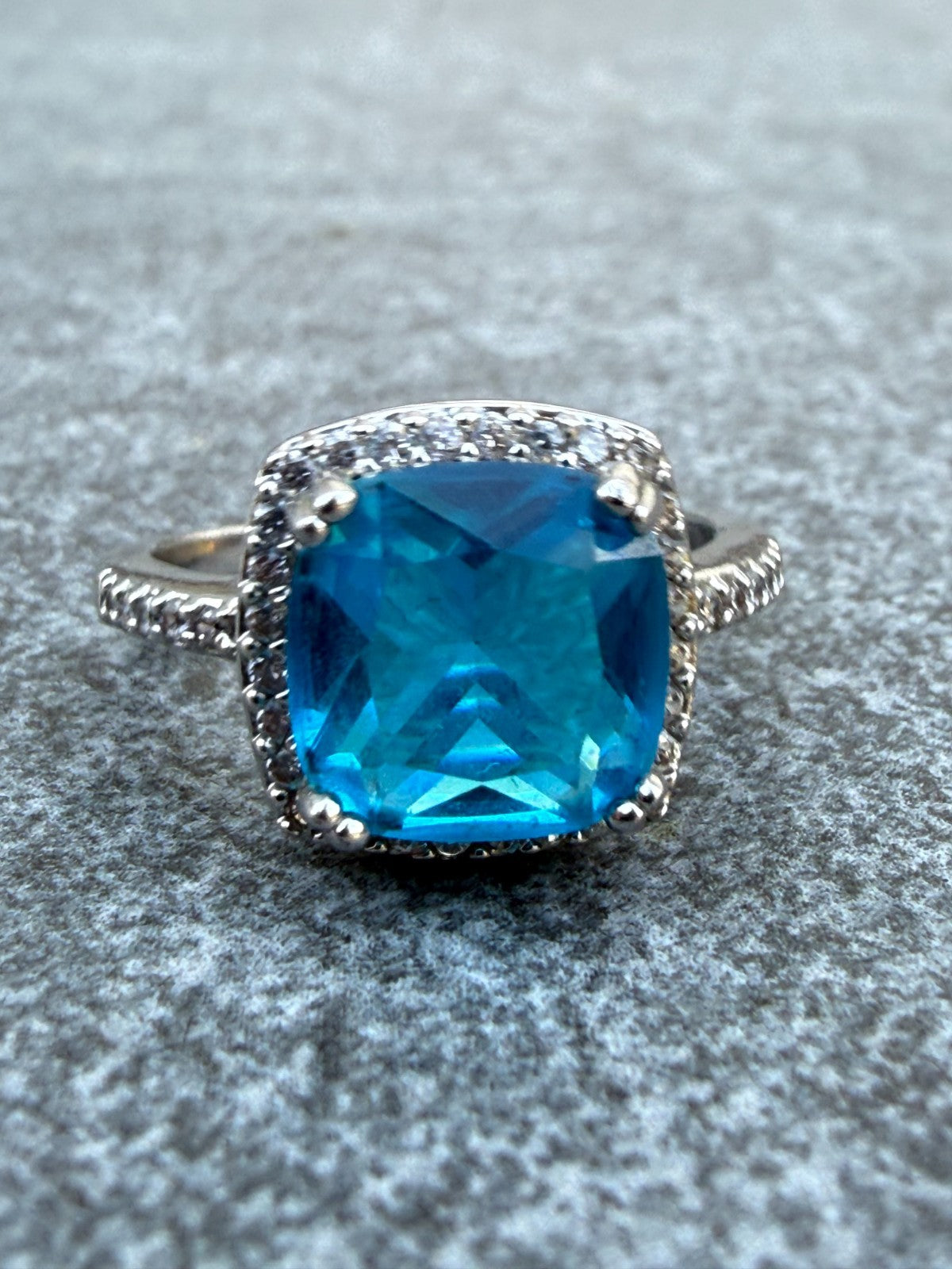 Sparkly Blue Ring Silver Tone Square Blue Glass Cocktail Statement Size R
