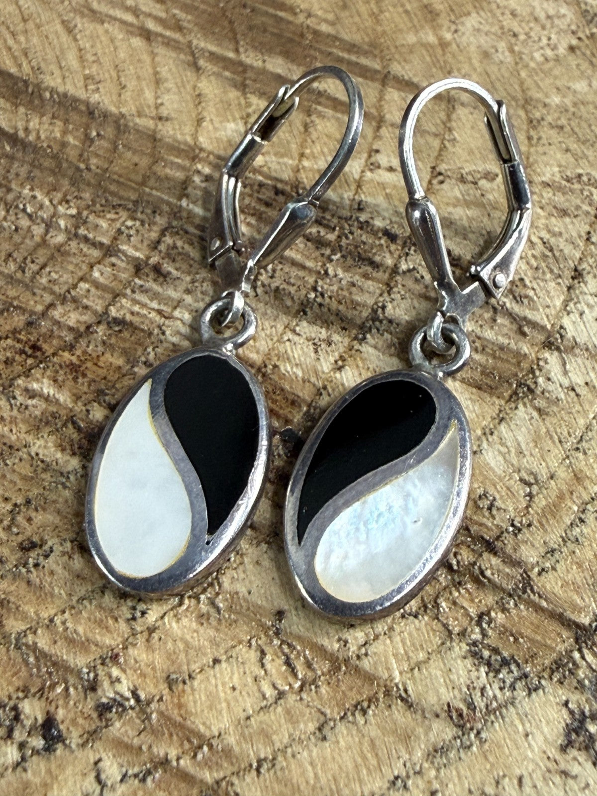 Sterling Silver 925 Black Onyx Mother of Pearl Yin Yang Drop Earrings Leverback