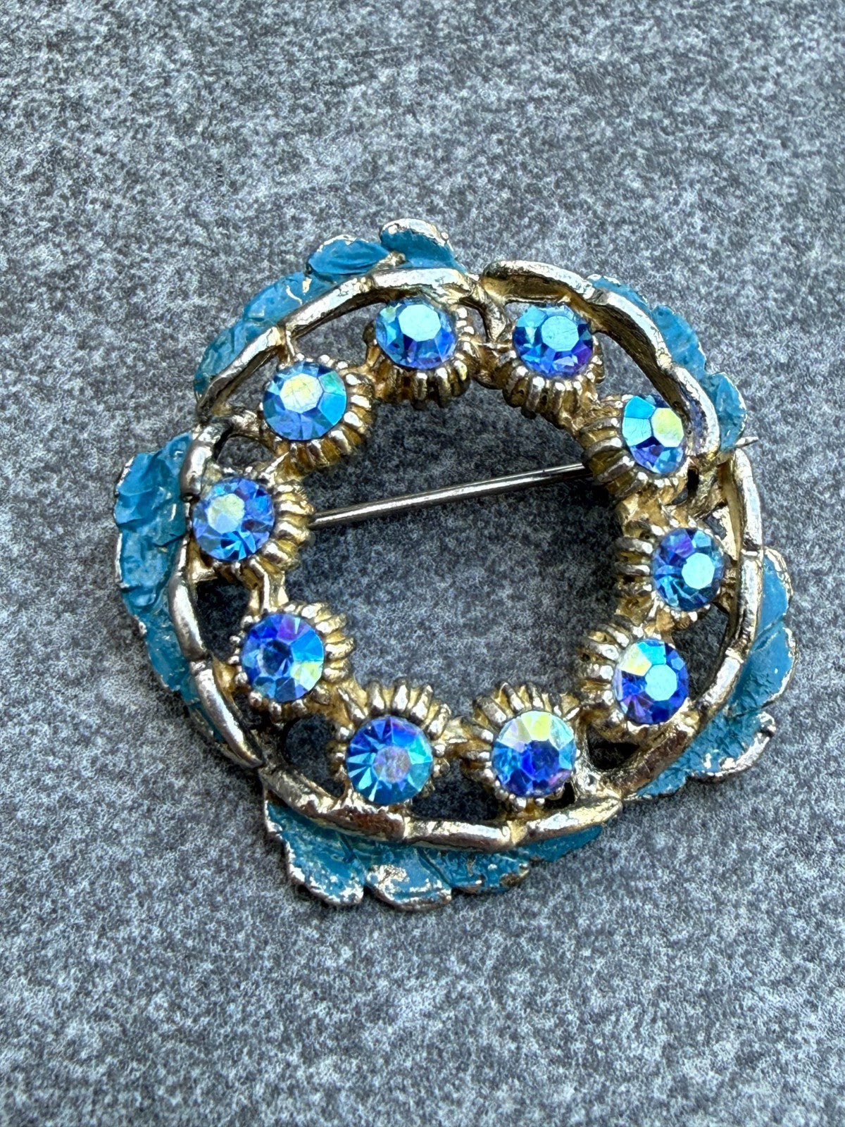 Vintage Wreath Brooch Silver Tone Blue Aurora Borealis Rhinestone Sparkly Pin