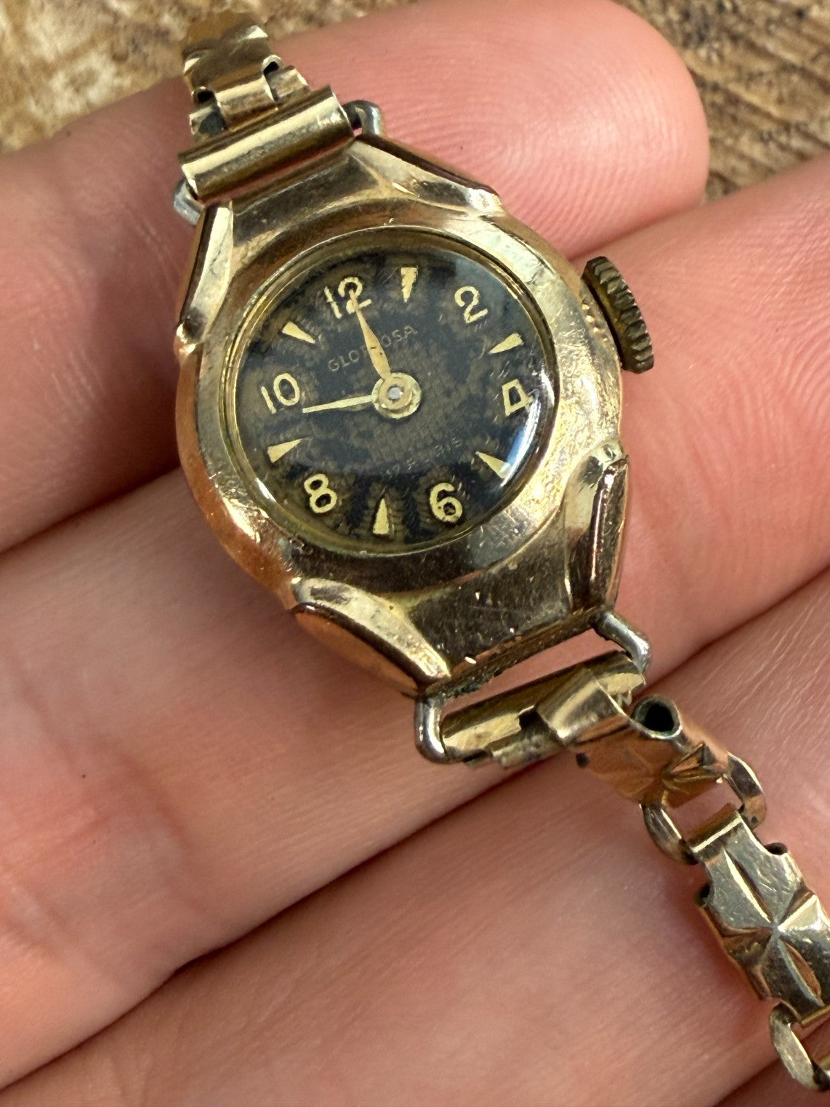Vintage Gloriosa Ladies Watch Rolled Gold Black Dial 17 Jewel Mechanical