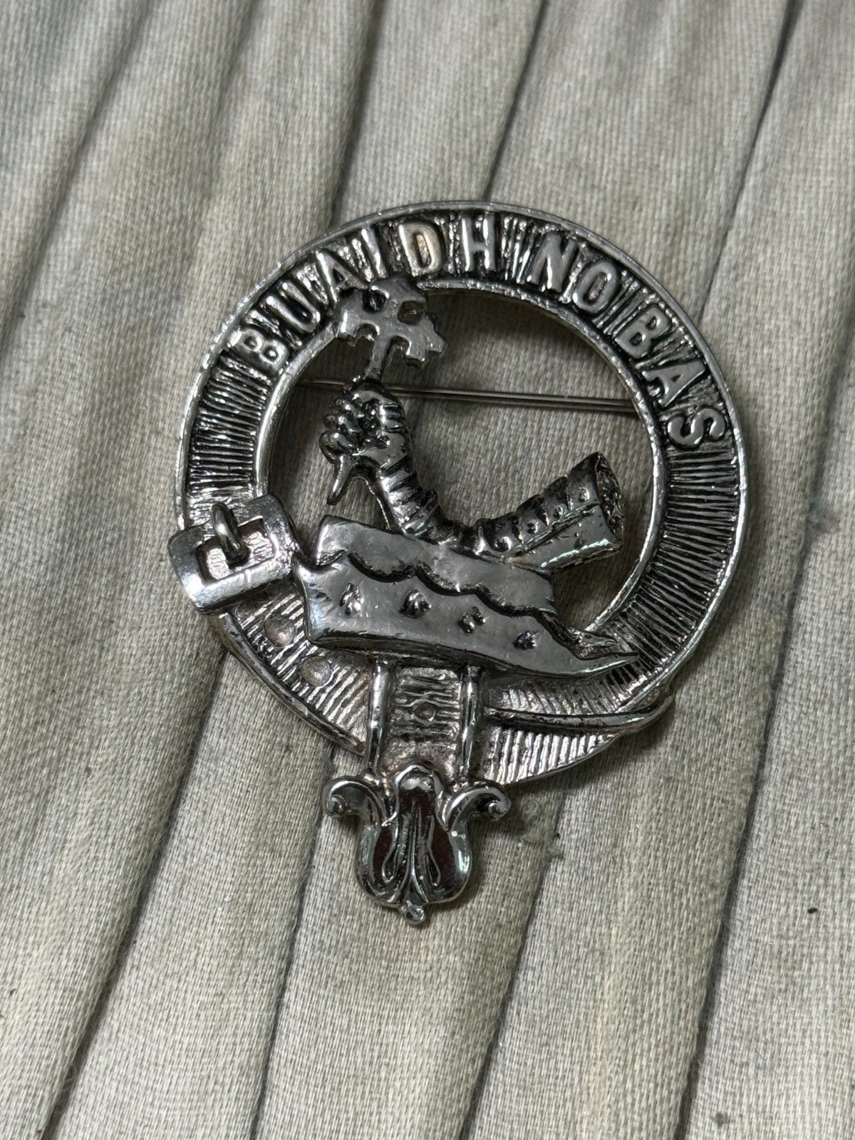 Vintage Clan MacDougall Brooch Silver Tone Scottish Buaich No Bas Motto Badge