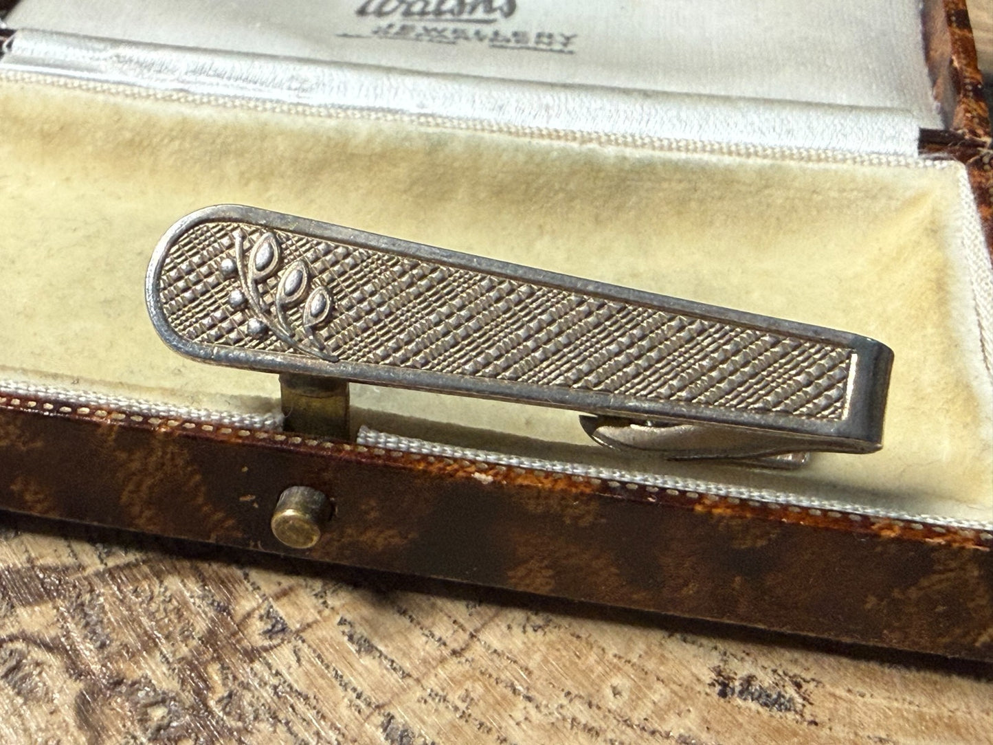 Vintage Fern Tie Clip Gold Tone Metal Bar Crosshatch Natural Mens Gents Retro