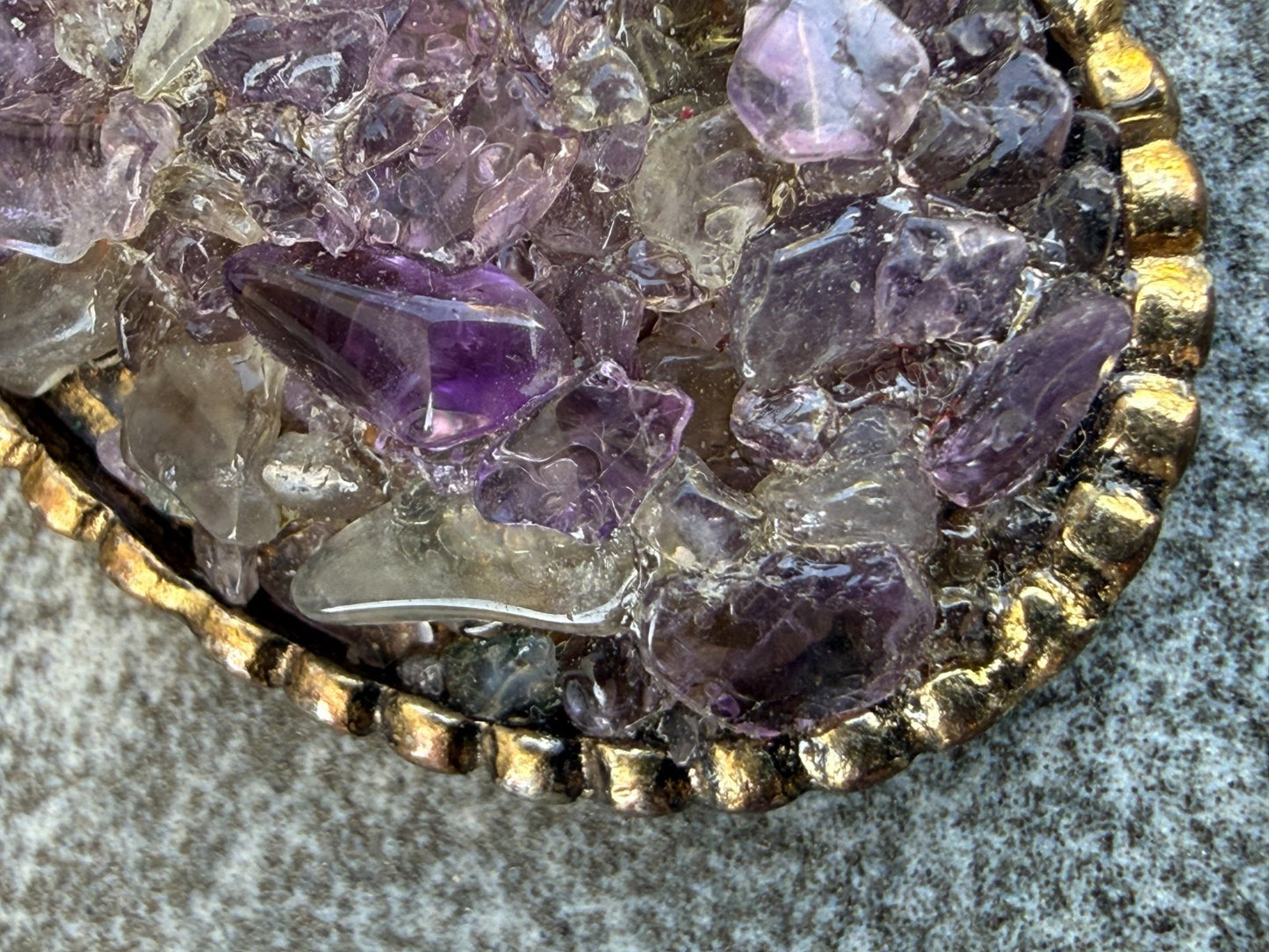Vintage Amethyst Pendant Gold Tone Ornate Oval Purple Chip Shard