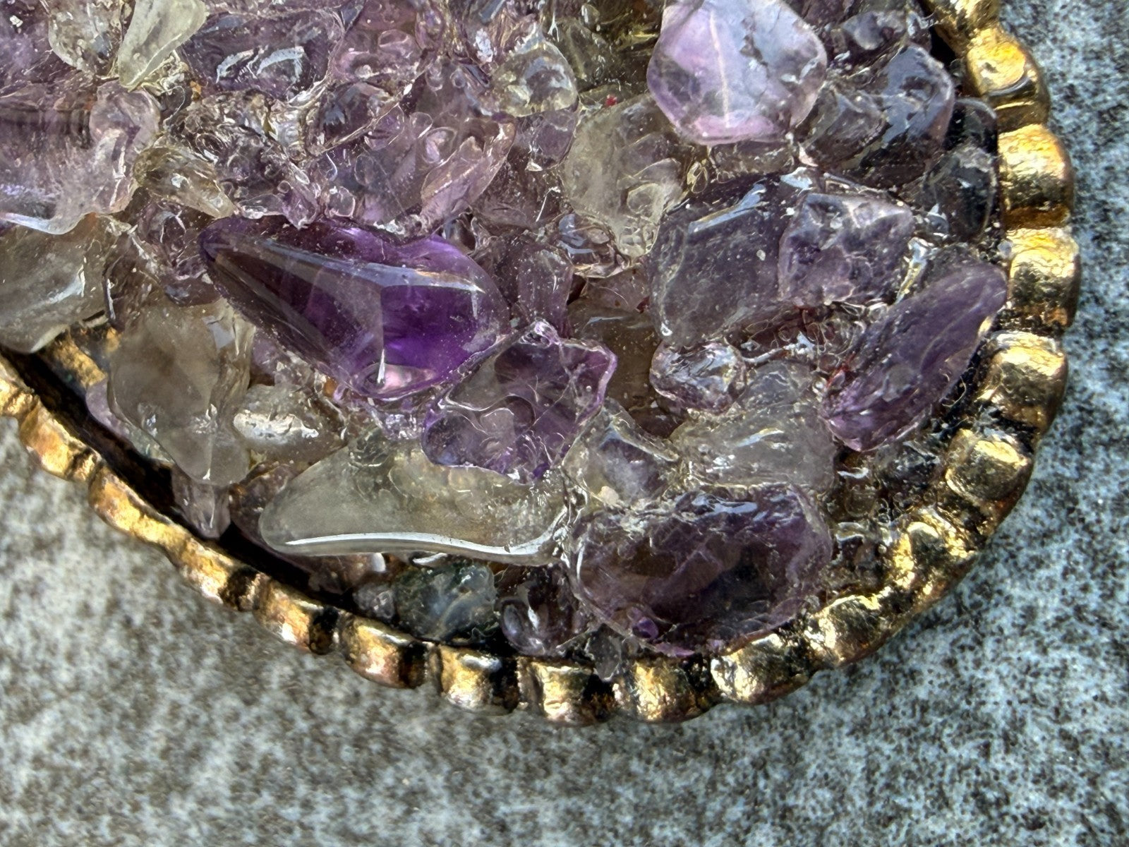 Vintage Amethyst Pendant Gold Tone Ornate Oval Purple Chip Shard