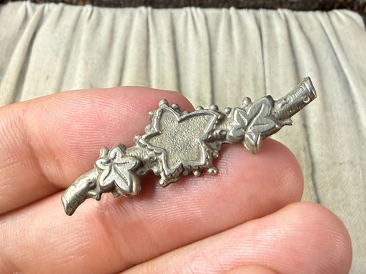 Antique Ivy Leaf Bar Brooch Silver Tone Pin Floral Natural Victorian C Clasp