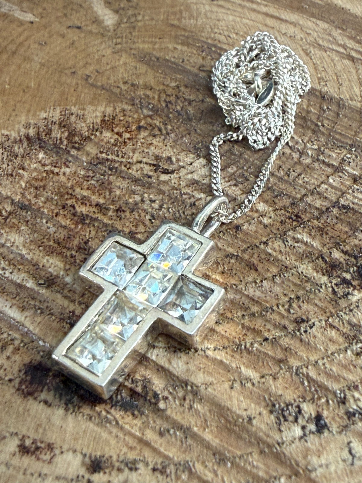 Sterling Silver 925 Cross Pendant Clear Glass Stone Set Necklace 40cm Curb Chain