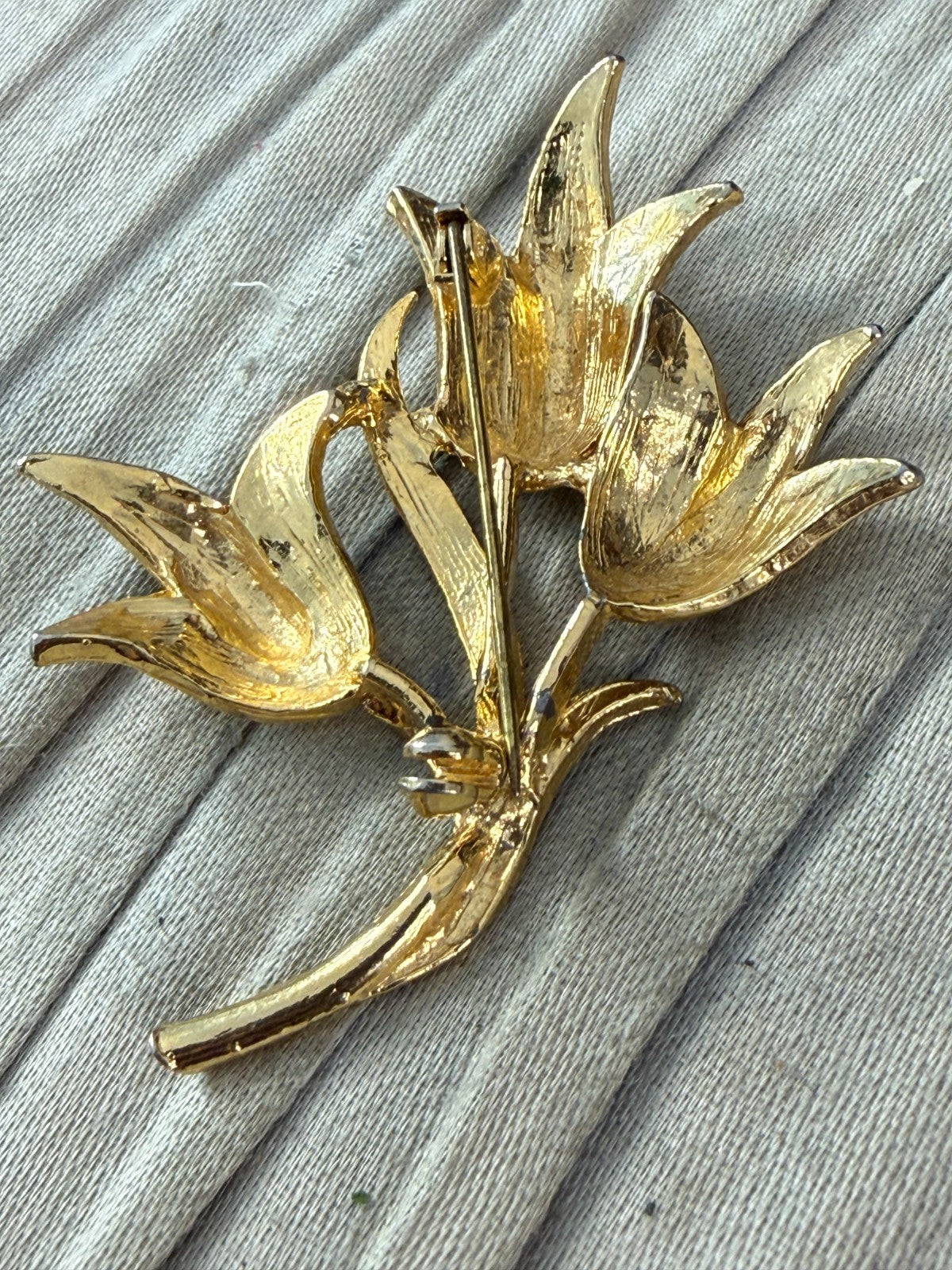 Vintage Flower Brooch Gold Tone Pin Floral Tulip Pin Bouquet 1960s 1970s