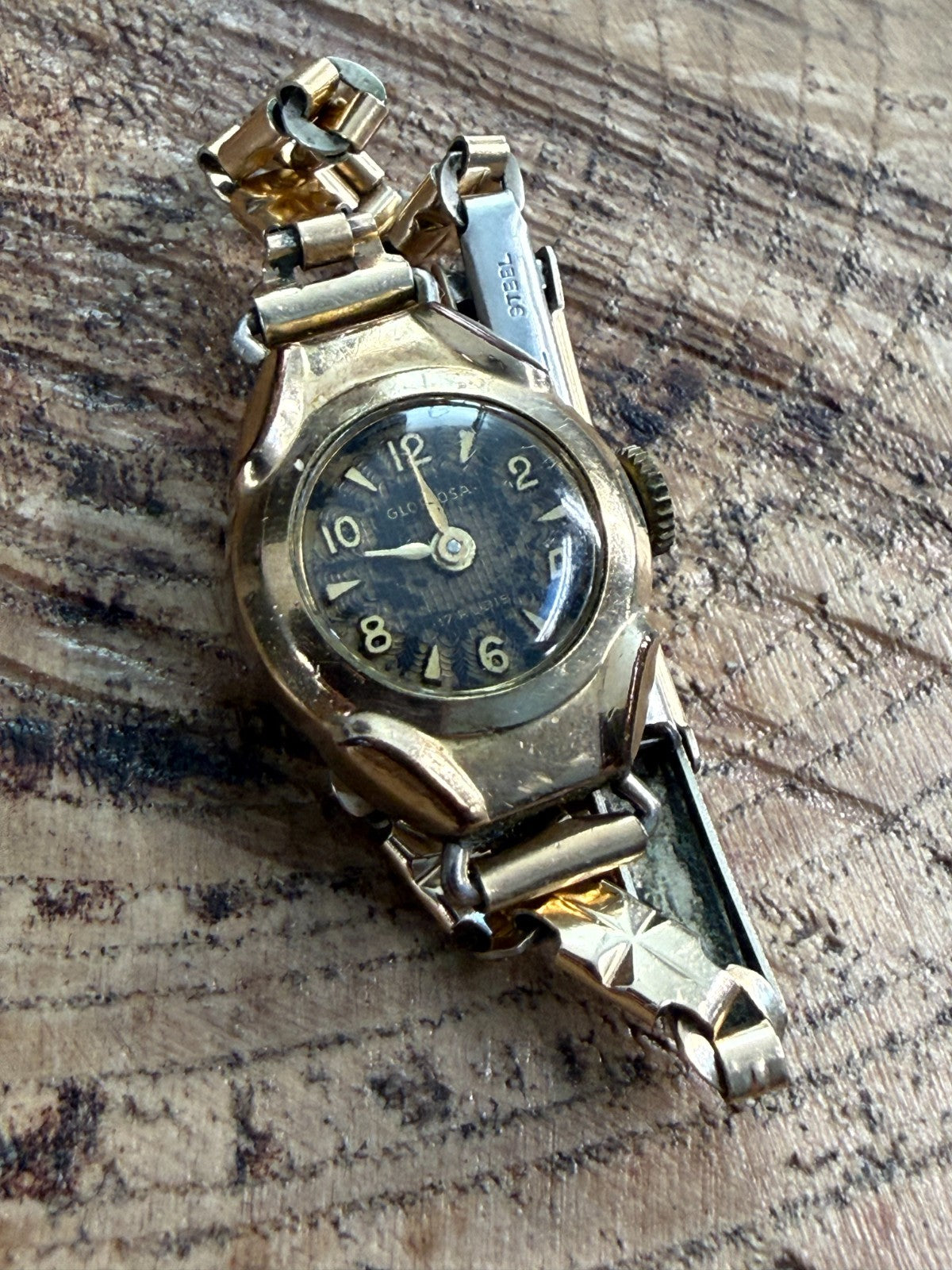 Vintage Gloriosa Ladies Watch Rolled Gold Black Dial 17 Jewel Mechanical