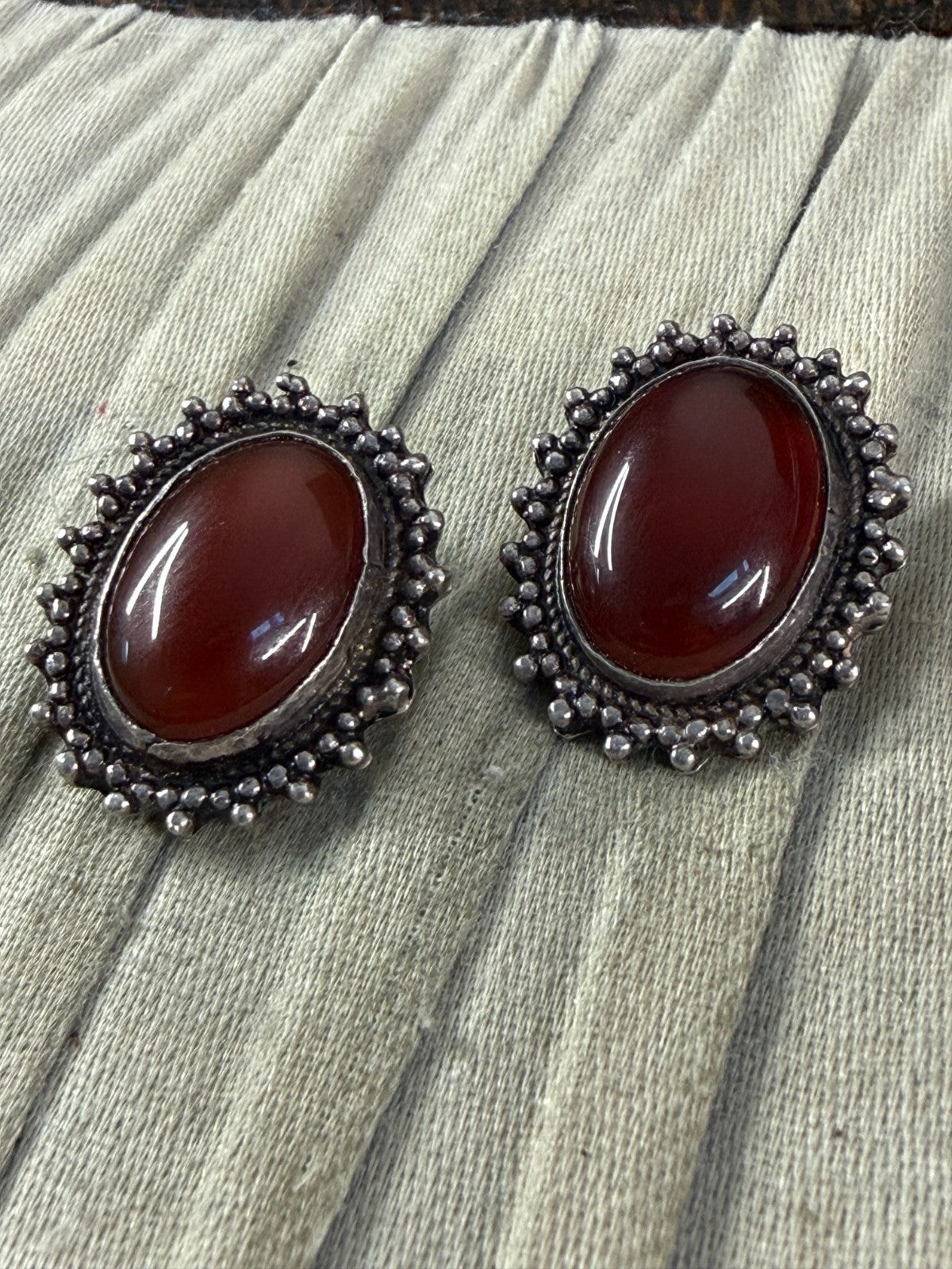 Vintage Sterling Silver 925 Carnelian Cabochon Clip On Earrings Granulated