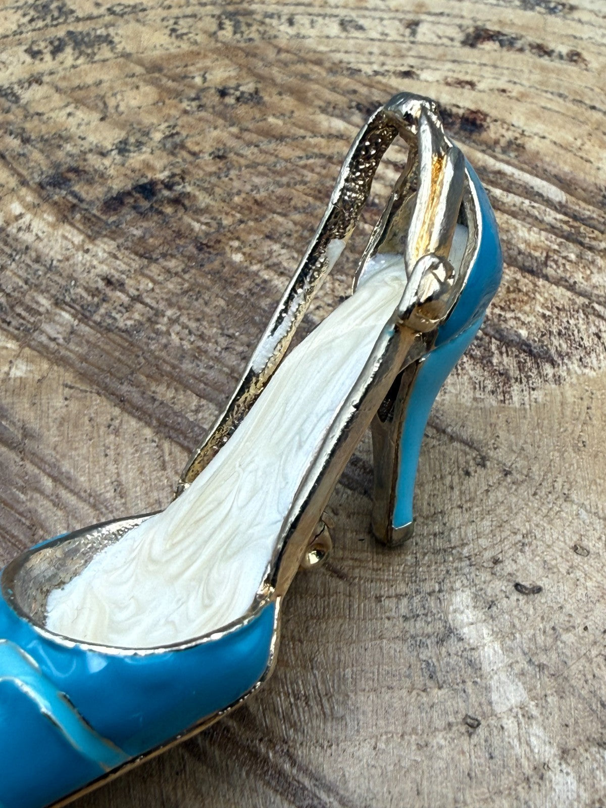Vintage High Heel Shoe Brooch Blue Enamel Pin Gold Tone Novelty Kitsch Stiletto