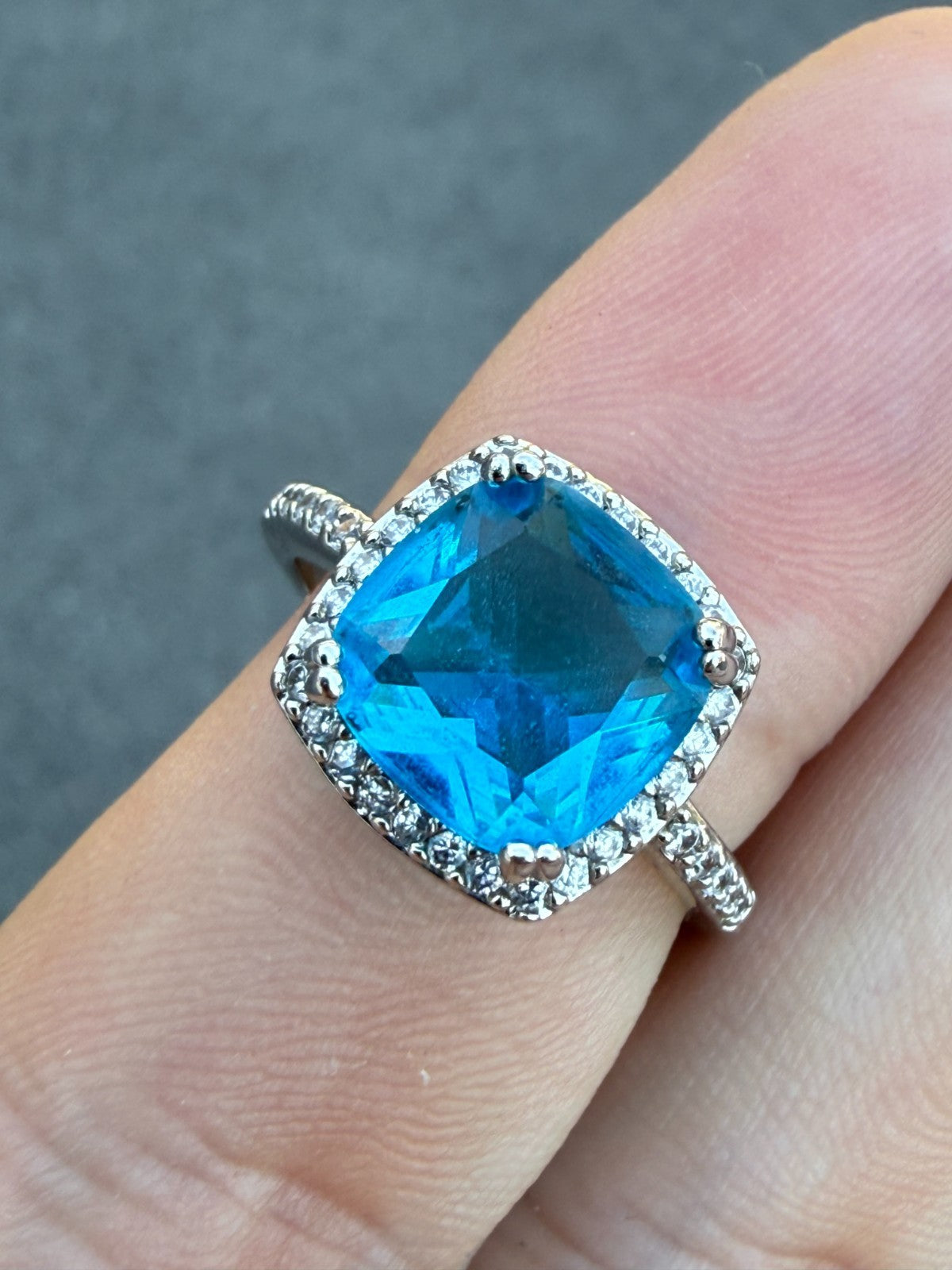 Sparkly Blue Ring Silver Tone Square Blue Glass Cocktail Statement Size R