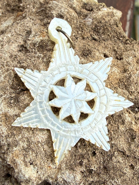 Vintage Mother of Pearl Star of Bethlehem Pendant