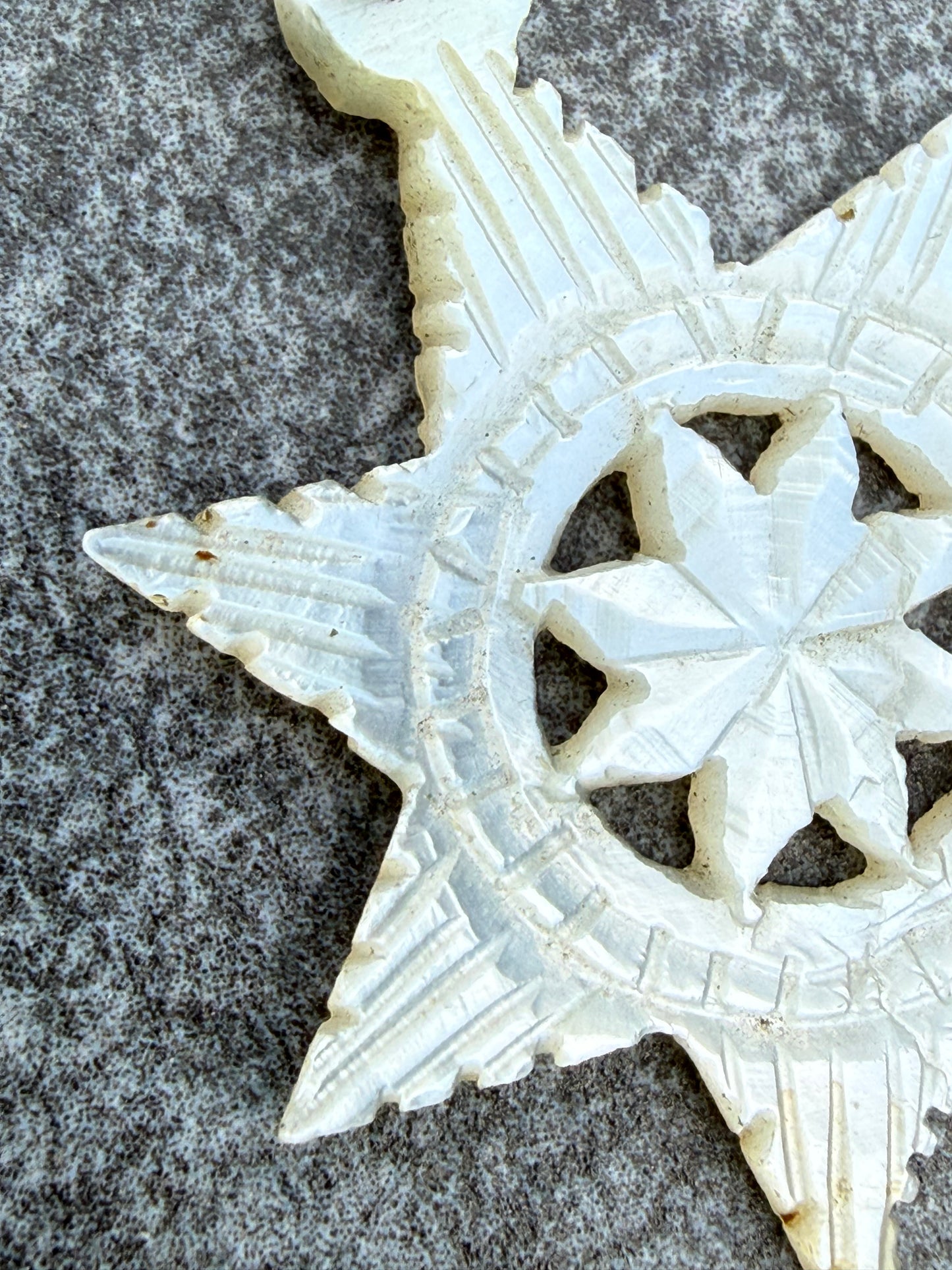 Vintage Mother of Pearl Star of Bethlehem Pendant