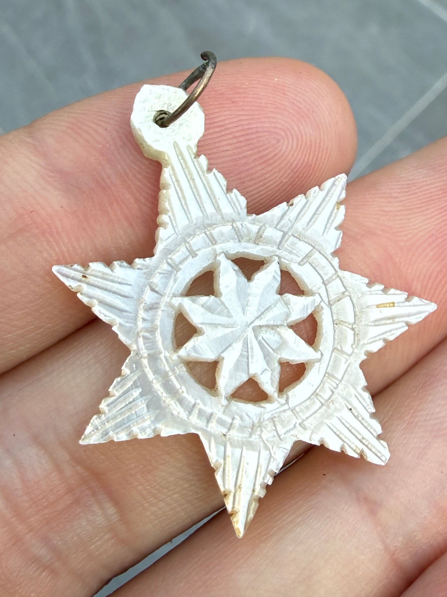 Vintage Mother of Pearl Star of Bethlehem Pendant