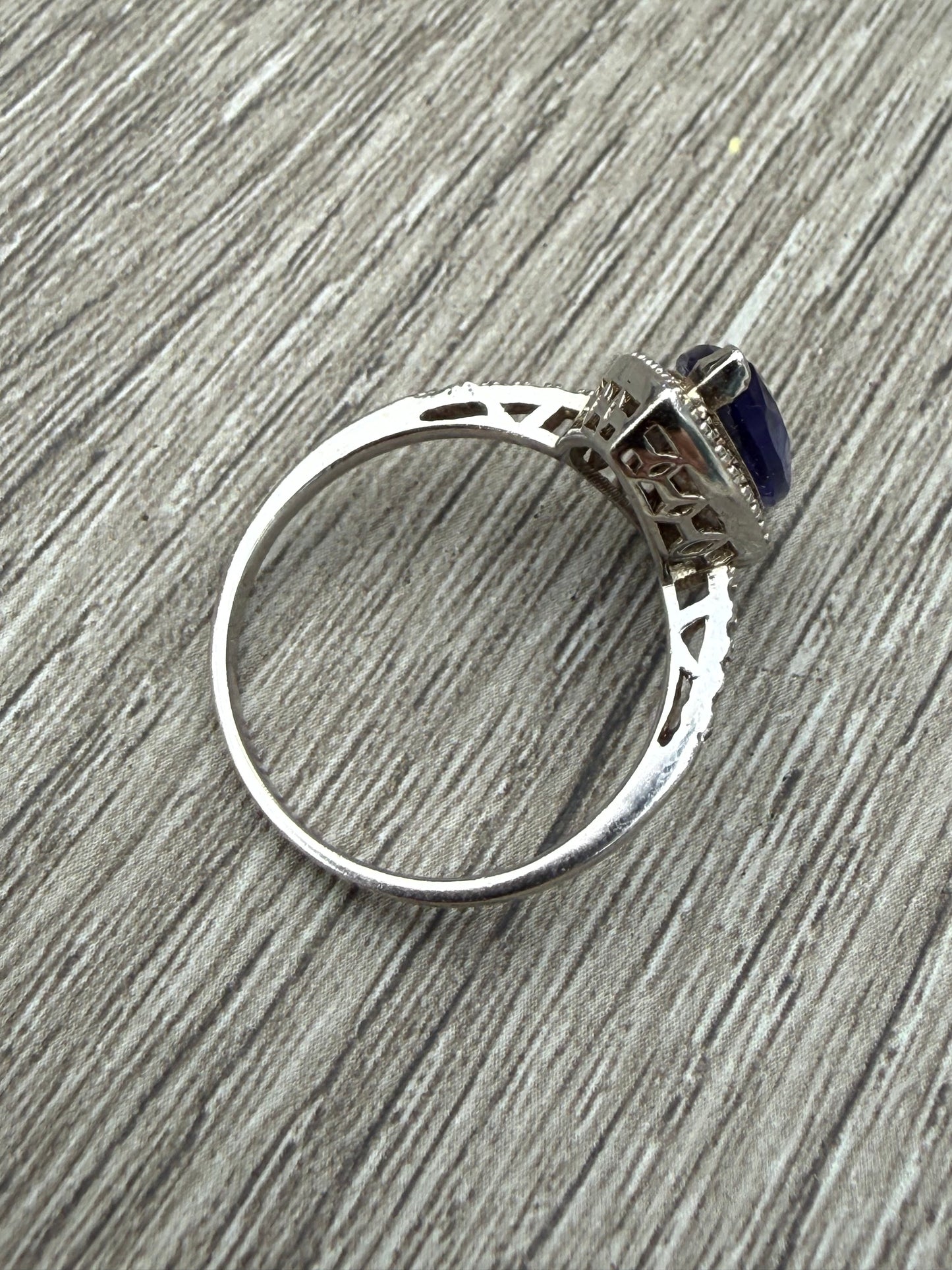 Stunning Sterling Silver Blue Glass Ring
