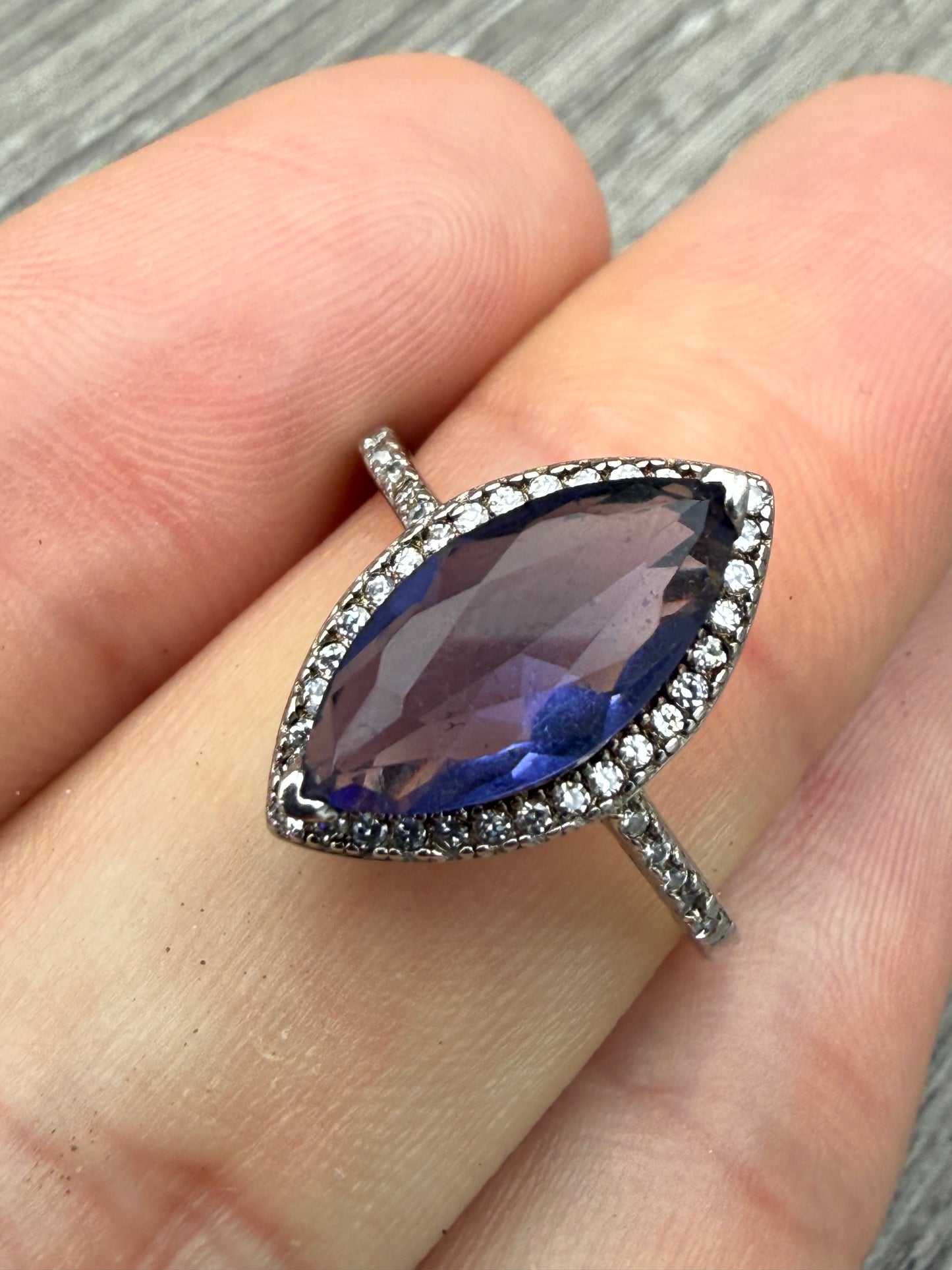 Stunning Sterling Silver Blue Glass Ring
