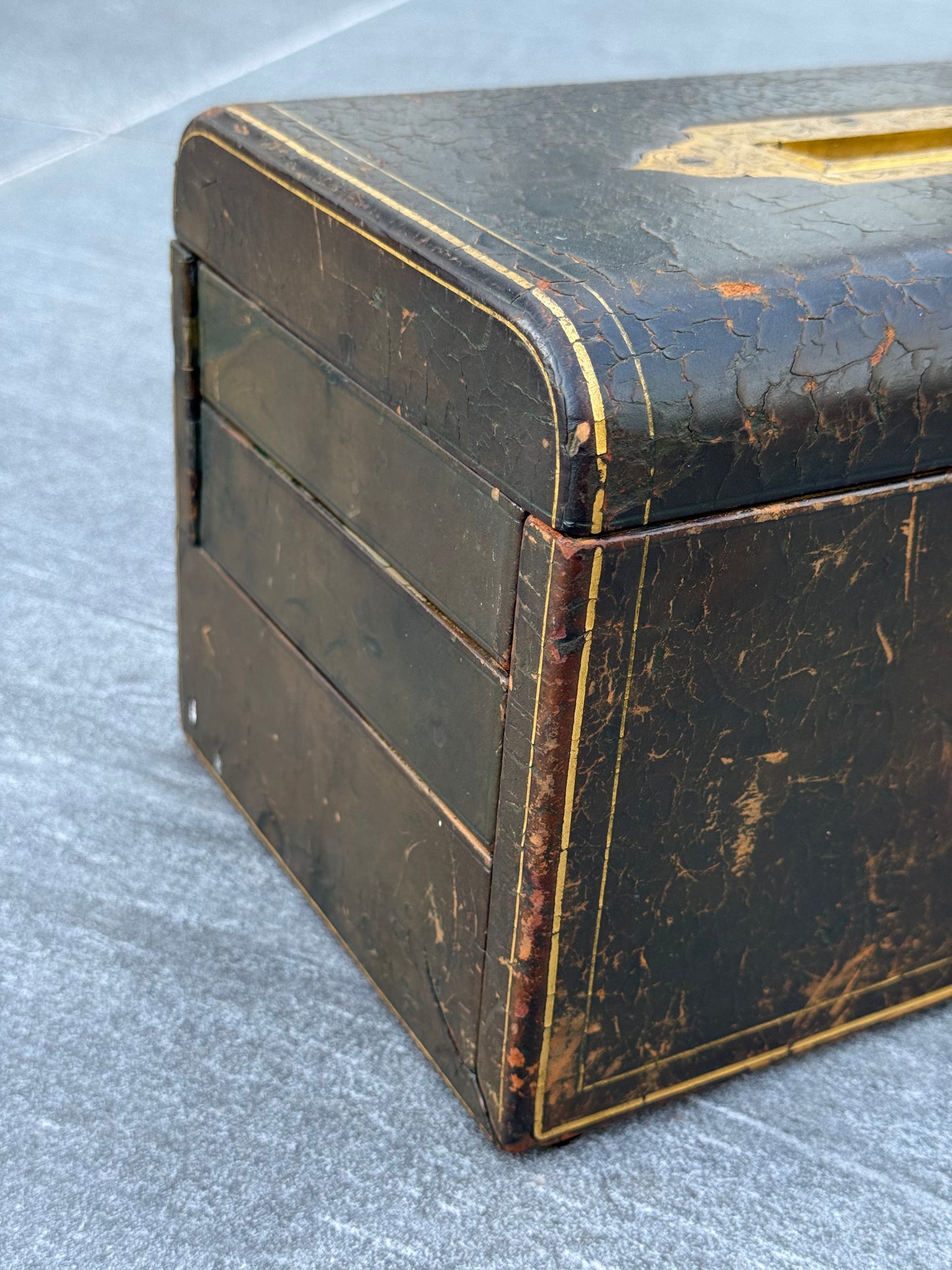 Large Victorian Green Velvet Travelling Jewellery Box