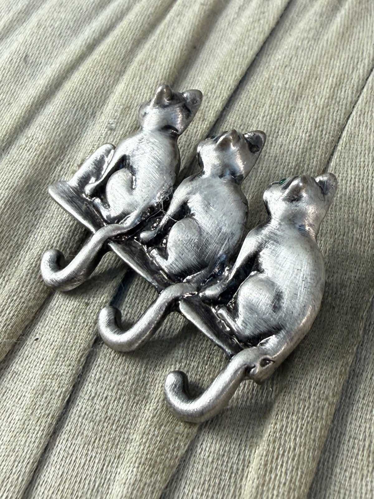 Vintage Three Cats & Fence Brooch