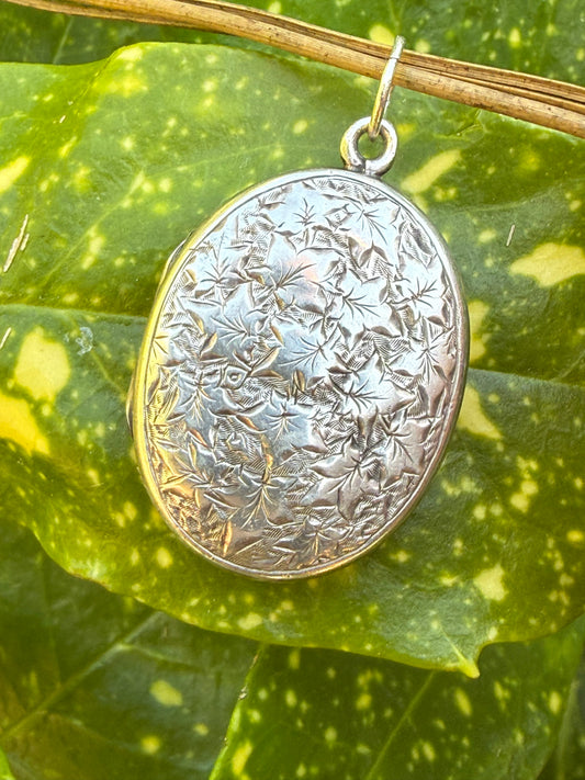 Antique Sterling Silver Foliate Pendant Locket
