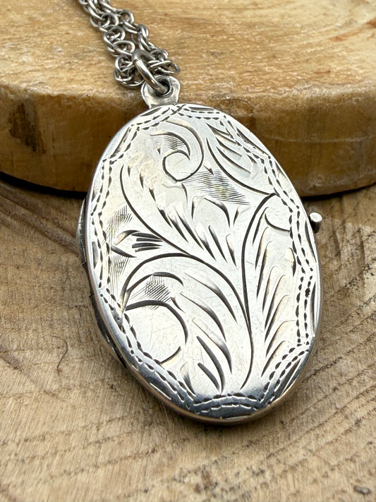 Vintage Sterling Silver Photo Locket Necklace
