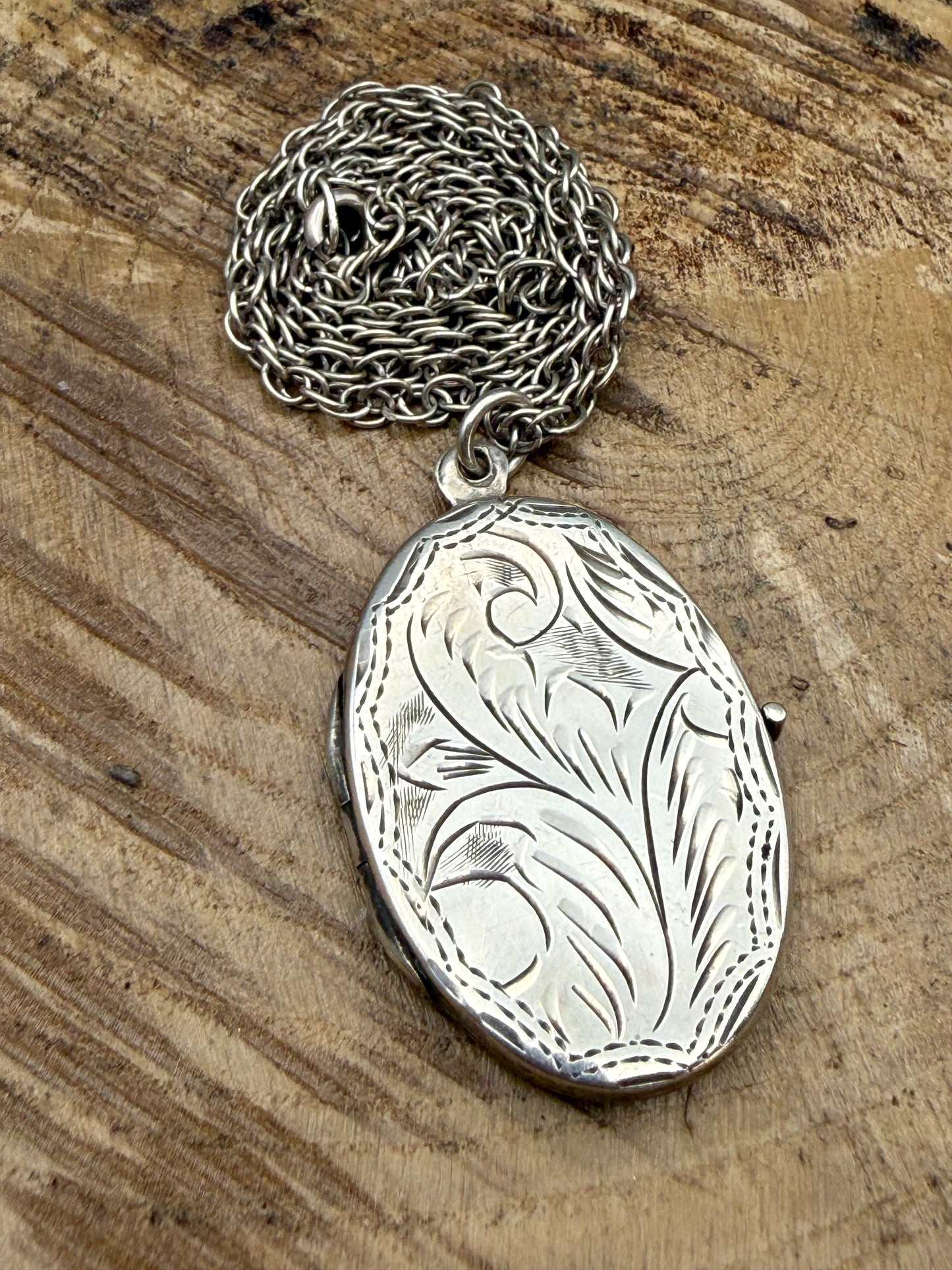 Vintage Sterling Silver Photo Locket Necklace