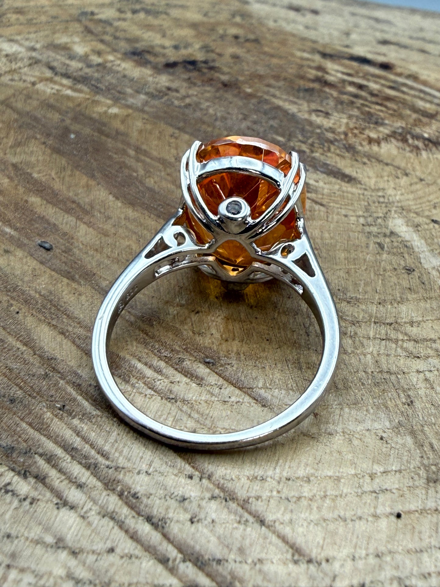 Gemporia Sterling Silver & Padparadscha Quartz Cocktail Ring