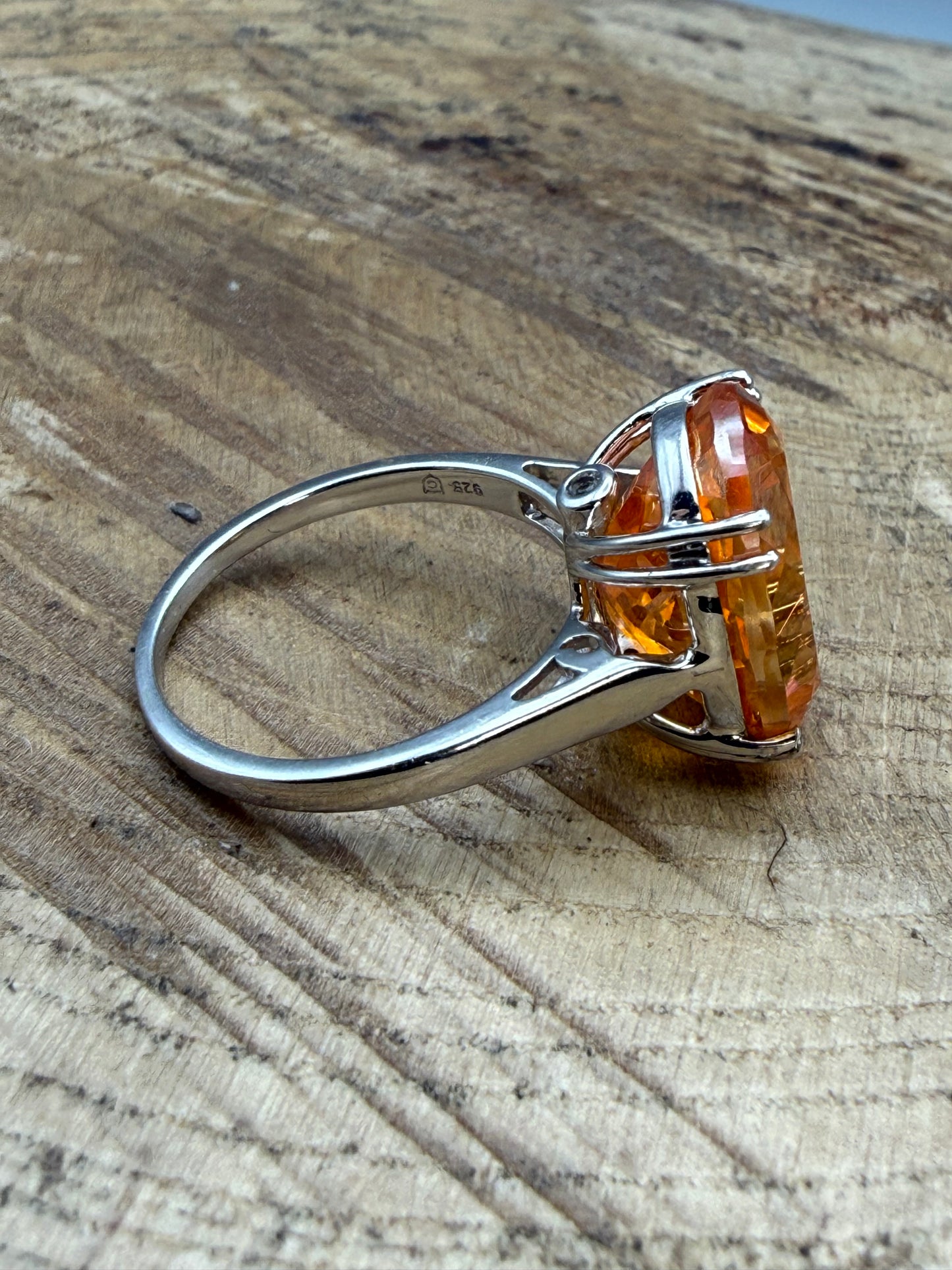 Gemporia Sterling Silver & Padparadscha Quartz Cocktail Ring
