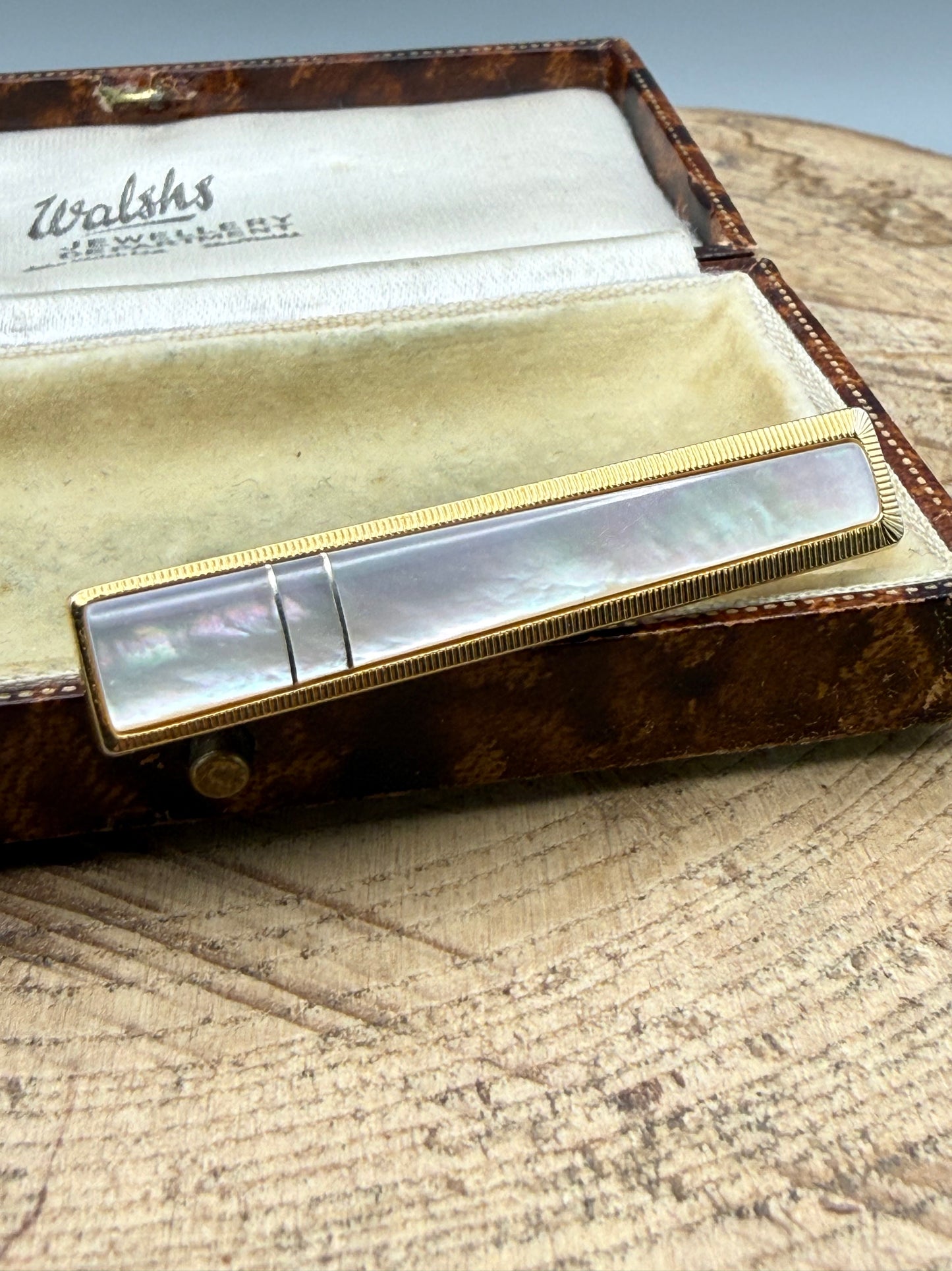 Vintage Mother of Pearl Tie Clip, Gold Tone Fluted Border