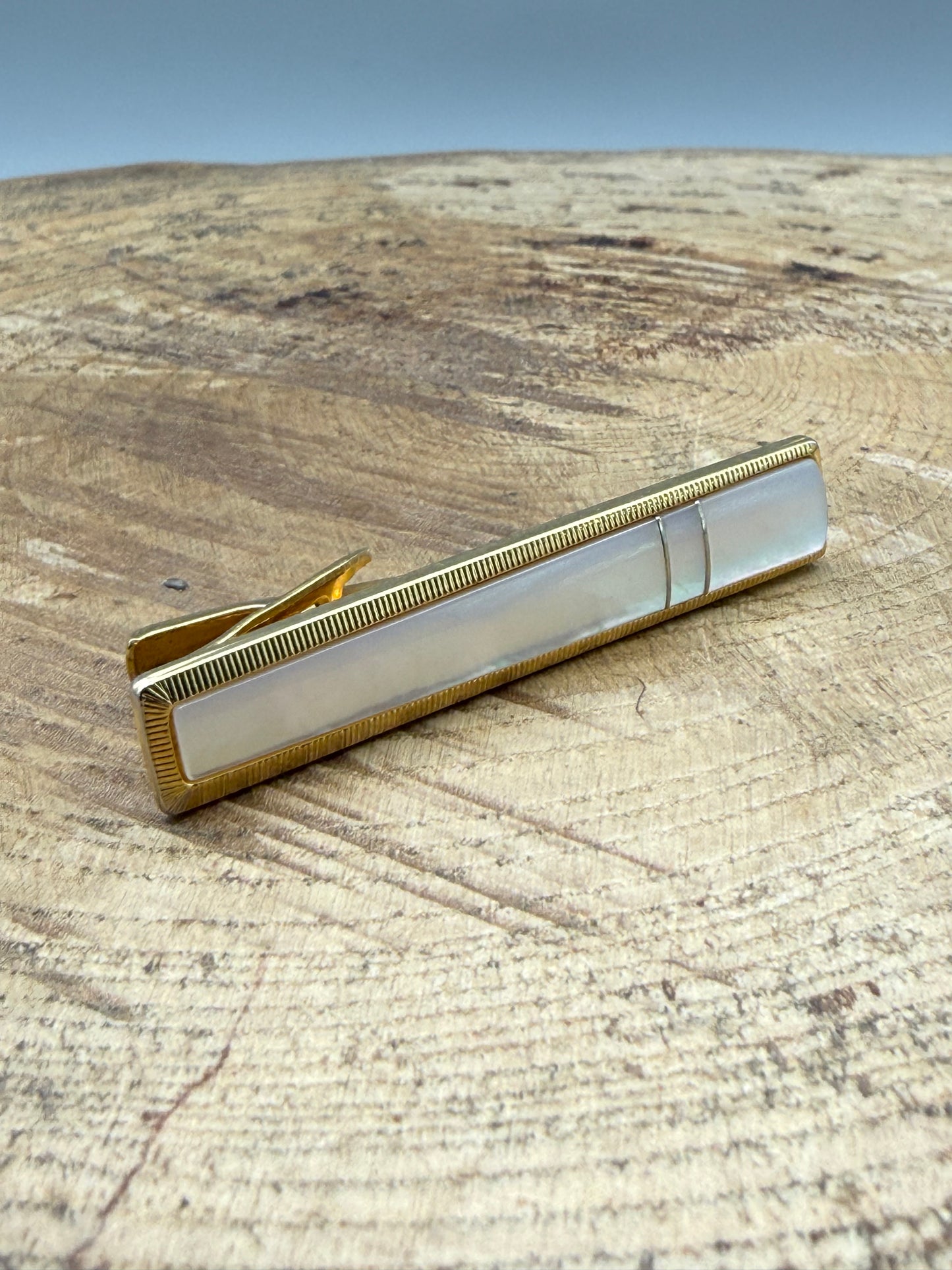 Vintage Mother of Pearl Tie Clip, Gold Tone Fluted Border