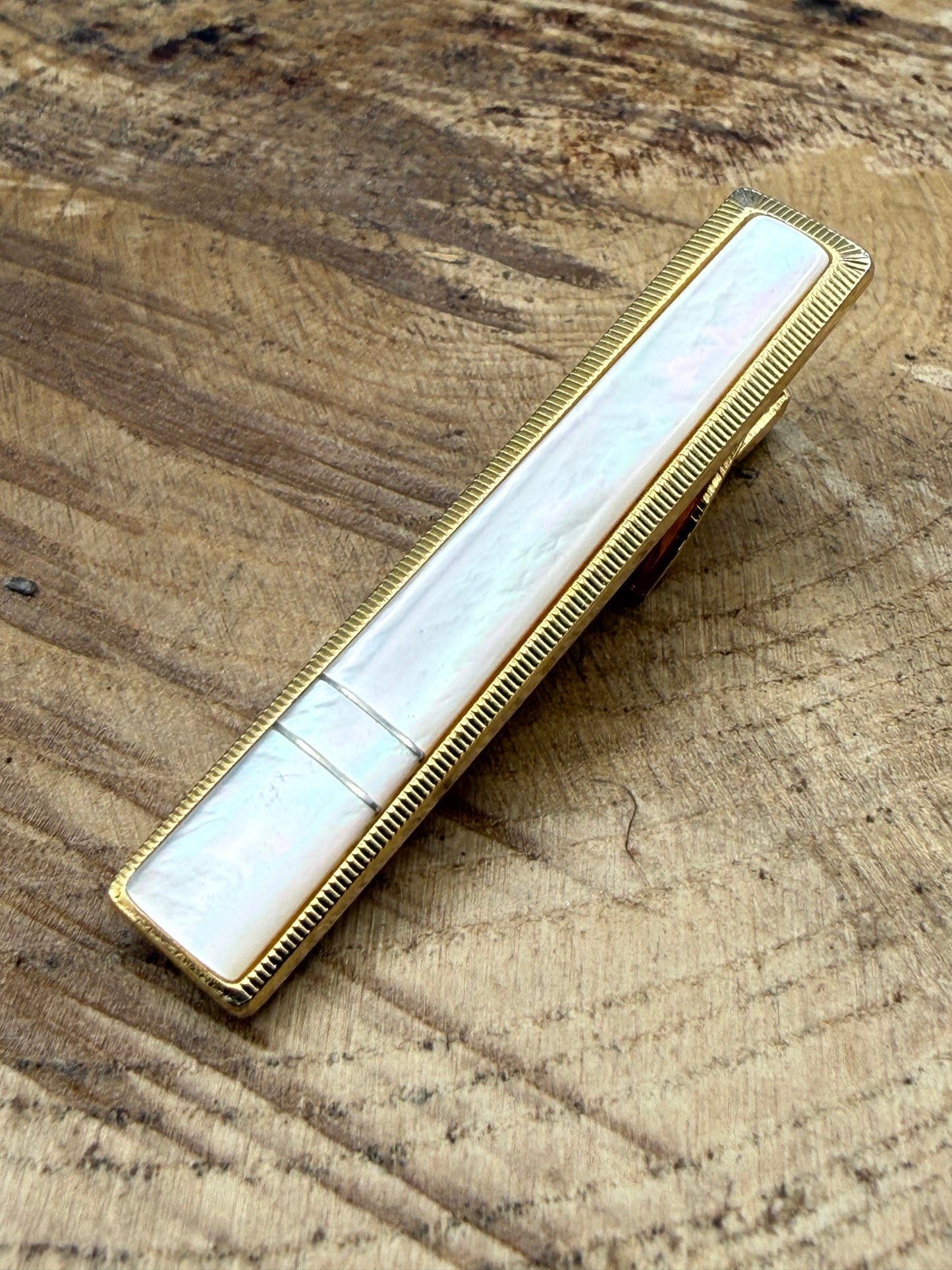 Vintage Mother of Pearl Tie Clip, Gold Tone Fluted Border