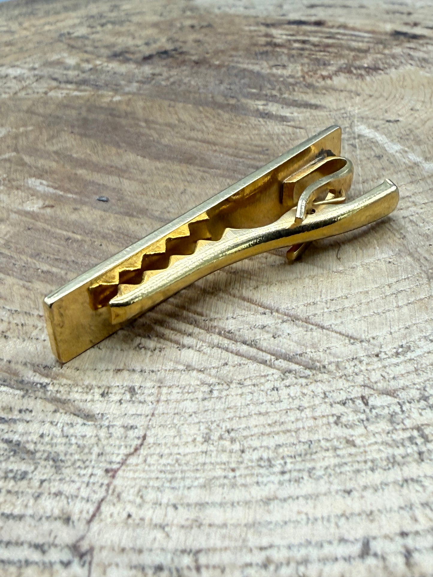 Vintage Mother of Pearl Tie Clip, Gold Tone Fluted Border