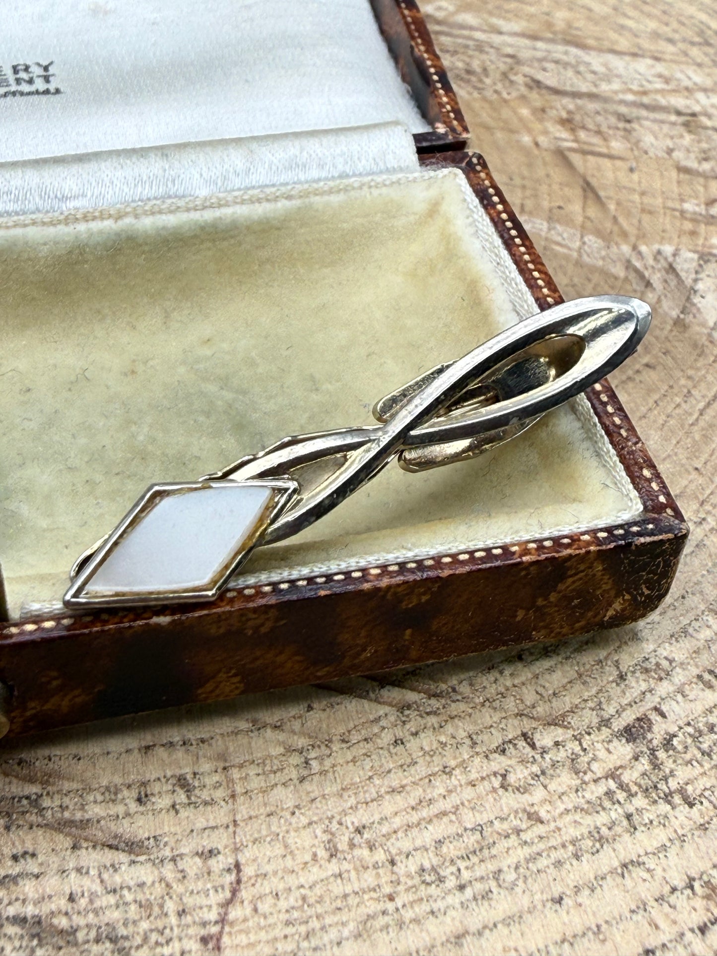 Vintage 'Nippy Clip' Infinity Loop Tie Clip