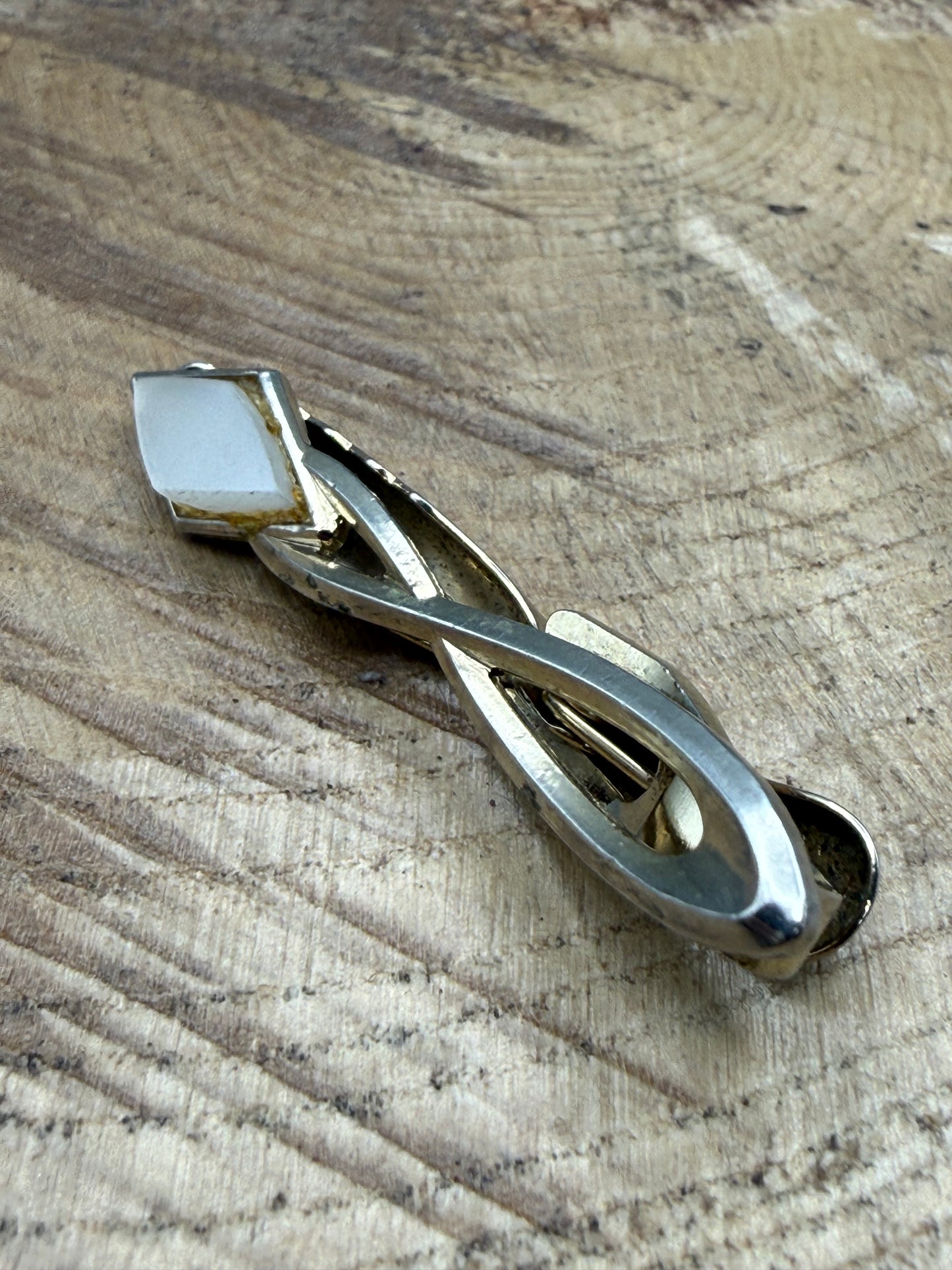 Vintage 'Nippy Clip' Infinity Loop Tie Clip