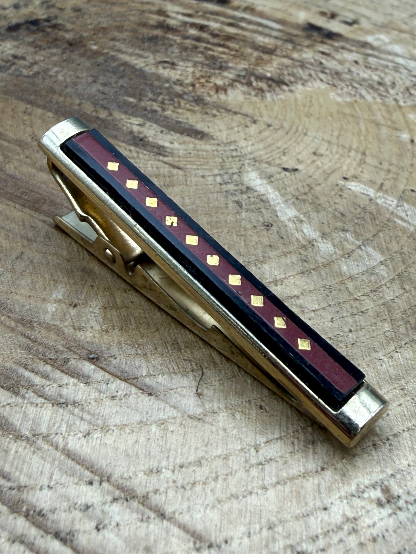 Vintage Stratton Gold Tone Tie Clip, Red & Black Pattern