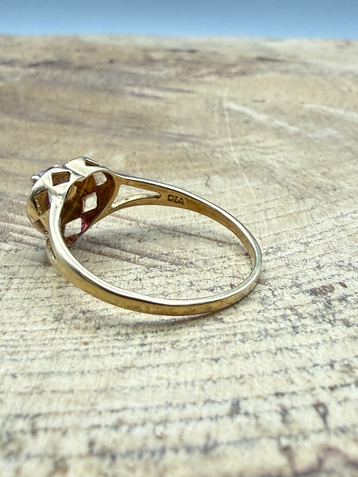 Vintage 9ct Gold Amethyst Heart & Diamond Ring